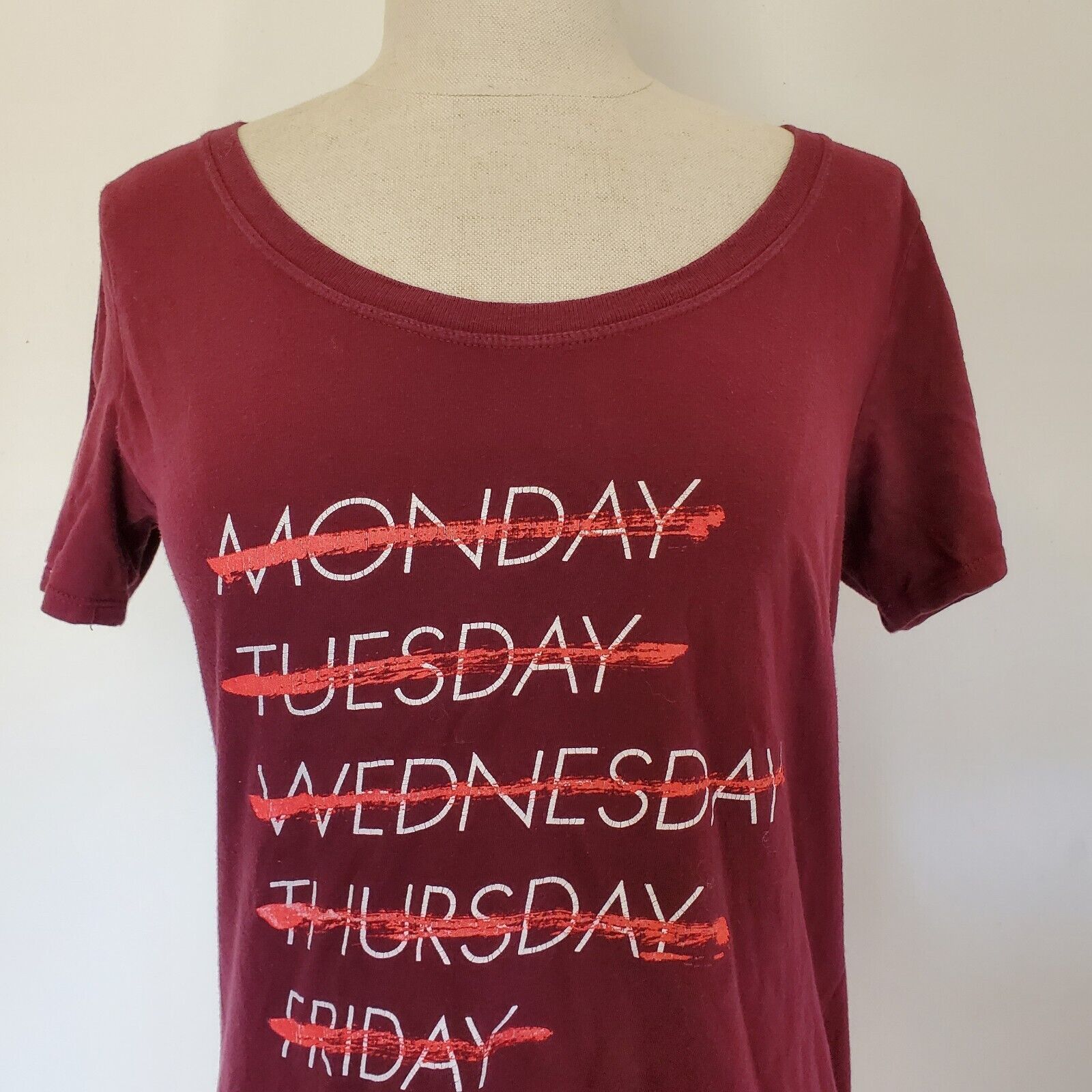 Nike The Nike Tee Shirt Women Small Athletic Cut T-Shirt Maroon Size S / US 4 / IT 40 - 8 Thumbnail