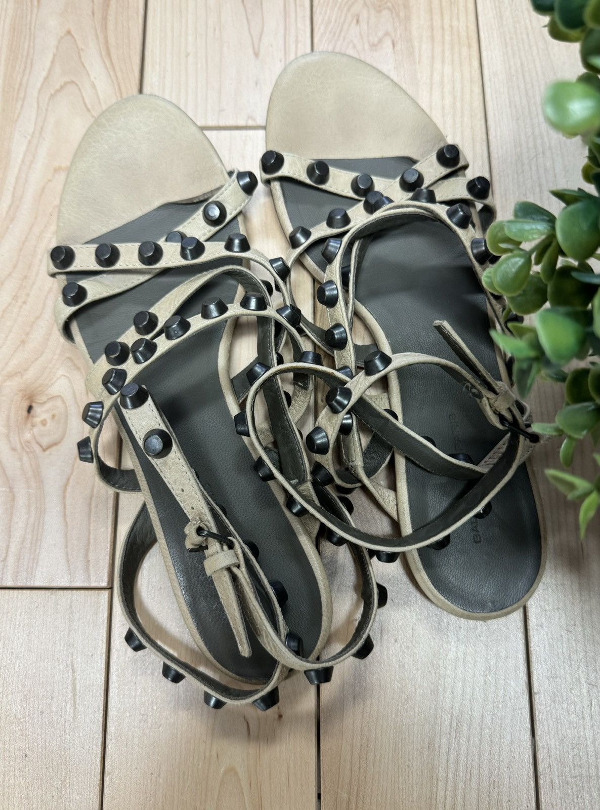 Balenciaga Balenciaga ‘Arena’ Studded Flat Sandals Size US 9 / IT 39 - 2 Thumbnail