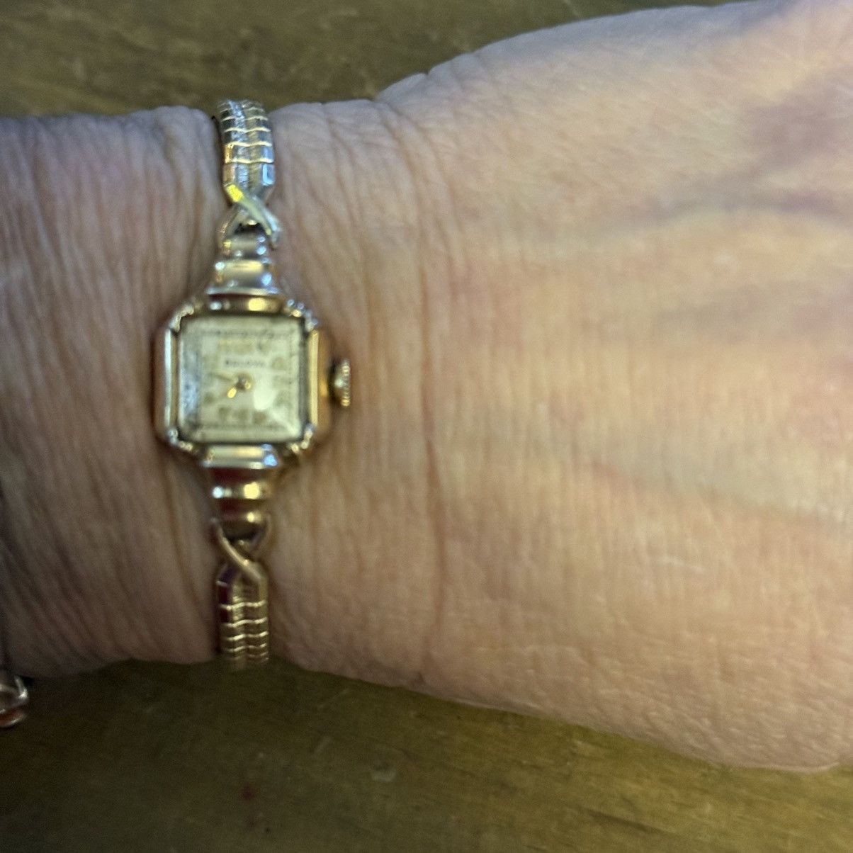 Bulova Vintage Bulova 10K gold filled mechanical windup watch Size ONE SIZE - 7 Thumbnail