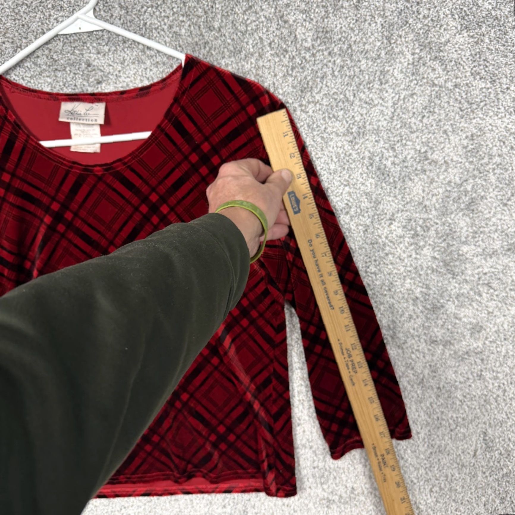 Lee VINTAGE Kathie Lee Collection Velour Outfit Set Women S China Red Plaid 2 Piece Sweater Skirt Autumn Winter 3/4 Sleeve Mens? Ladies? Size 28" / US 6 / IT 42 - 4 Thumbnail