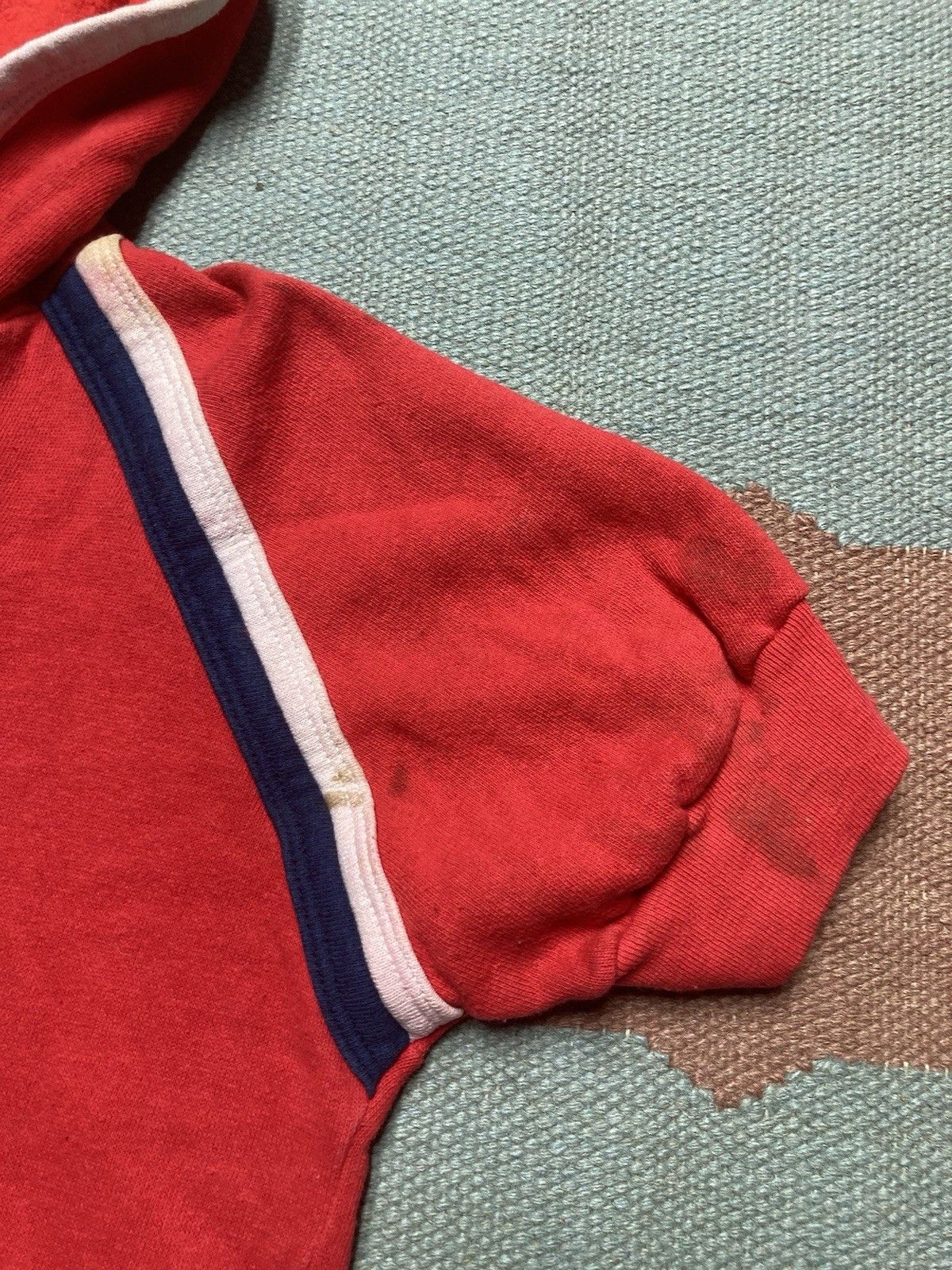 Vintage 70s short sleeve hoodie sweatshirt red boxy cropped medium Size M / US 6-8 / IT 42-44 - 4 Thumbnail