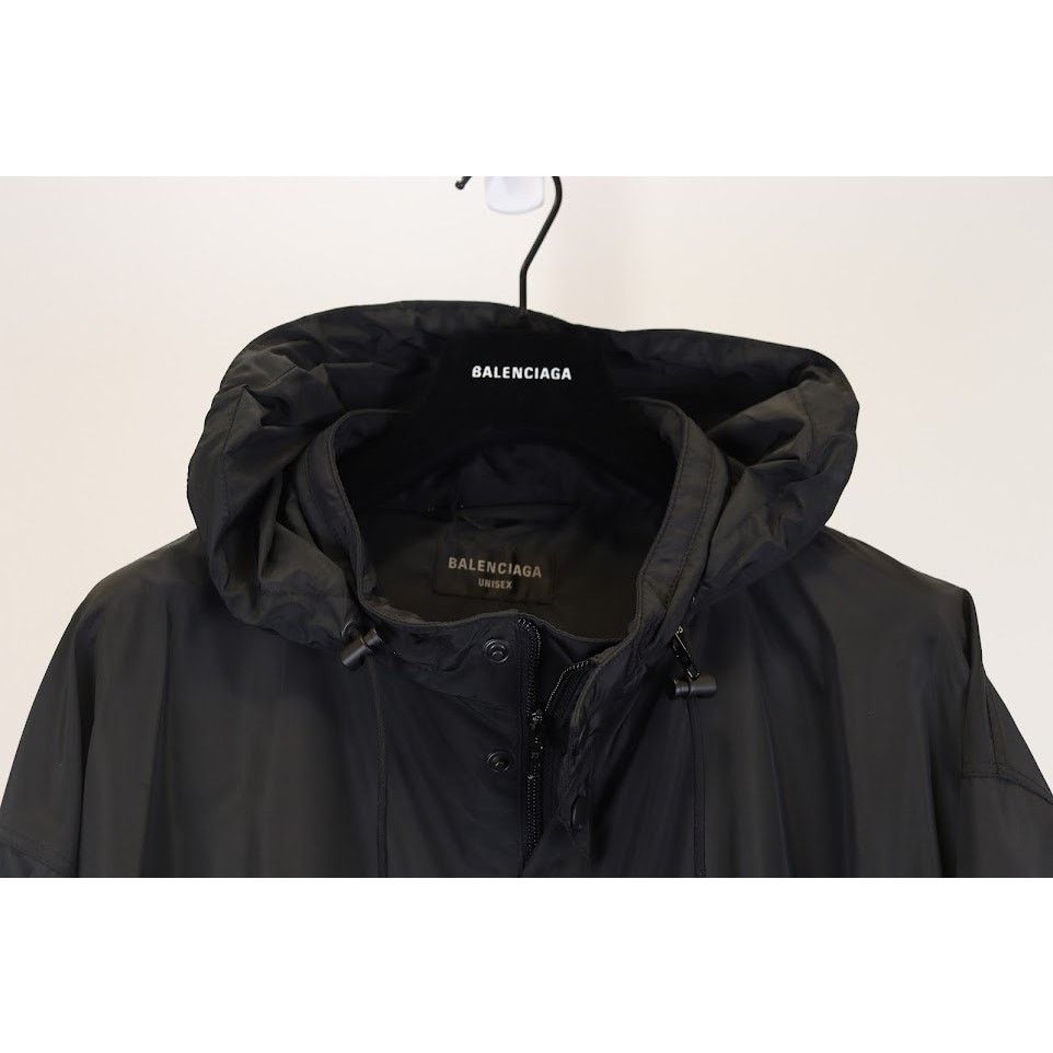 Balenciaga o1rshd1 BB Be Different Short Windbreaker in Black Size US XXL / EU 58 / 5 - 2 Thumbnail
