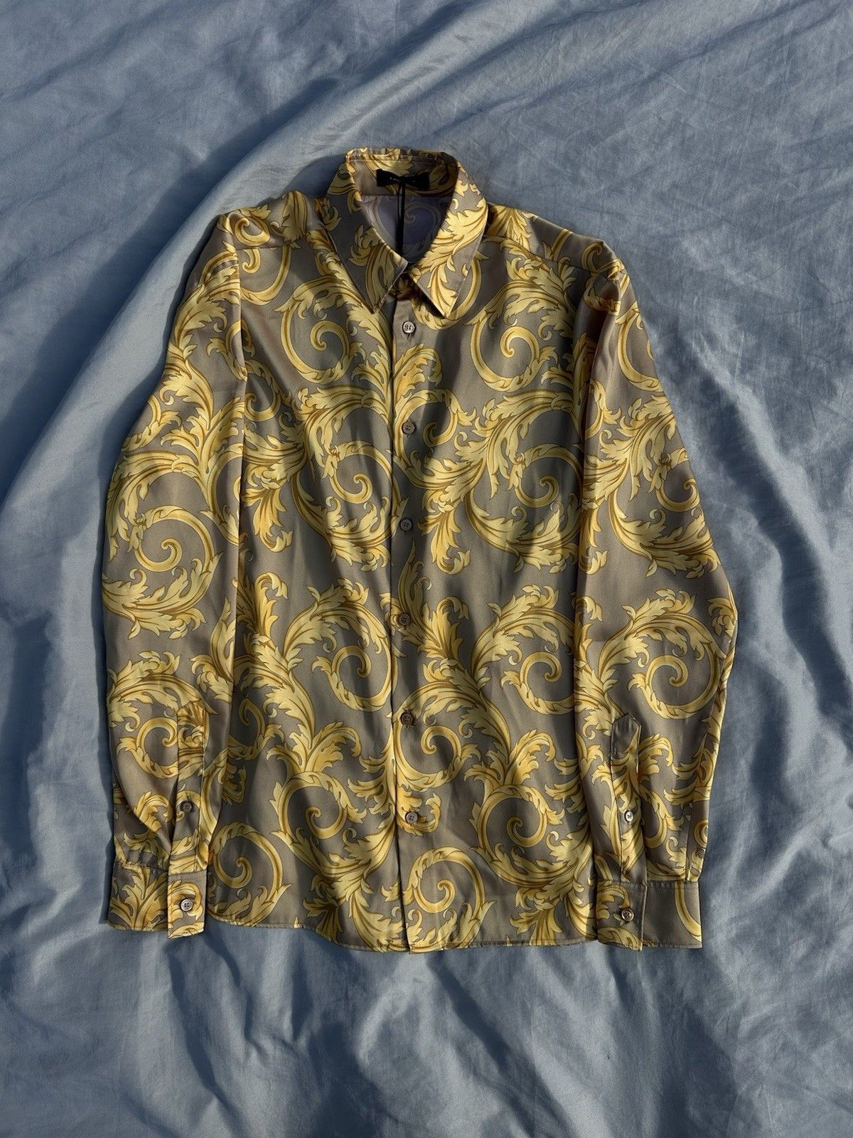 Versace Versace Button Up Shirt With Gold Vines Retail $990 Size US S / EU 44-46 / 1 - 1 Thumbnail