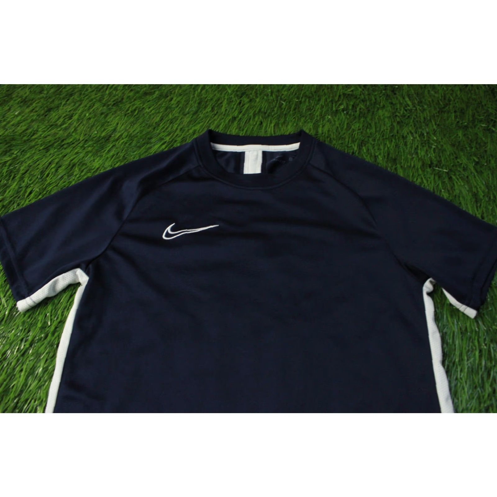Nike Nike Academy Dri-FIT Shirt Men S Navy Blue/White Football Jersey tee 2020 Nike Dri-FIT Shirt Men S Navy Football 2020 Nike Academy Dri-FIT Shirt Men S Size US S / EU 44-46 / 1 - 2 Thumbnail