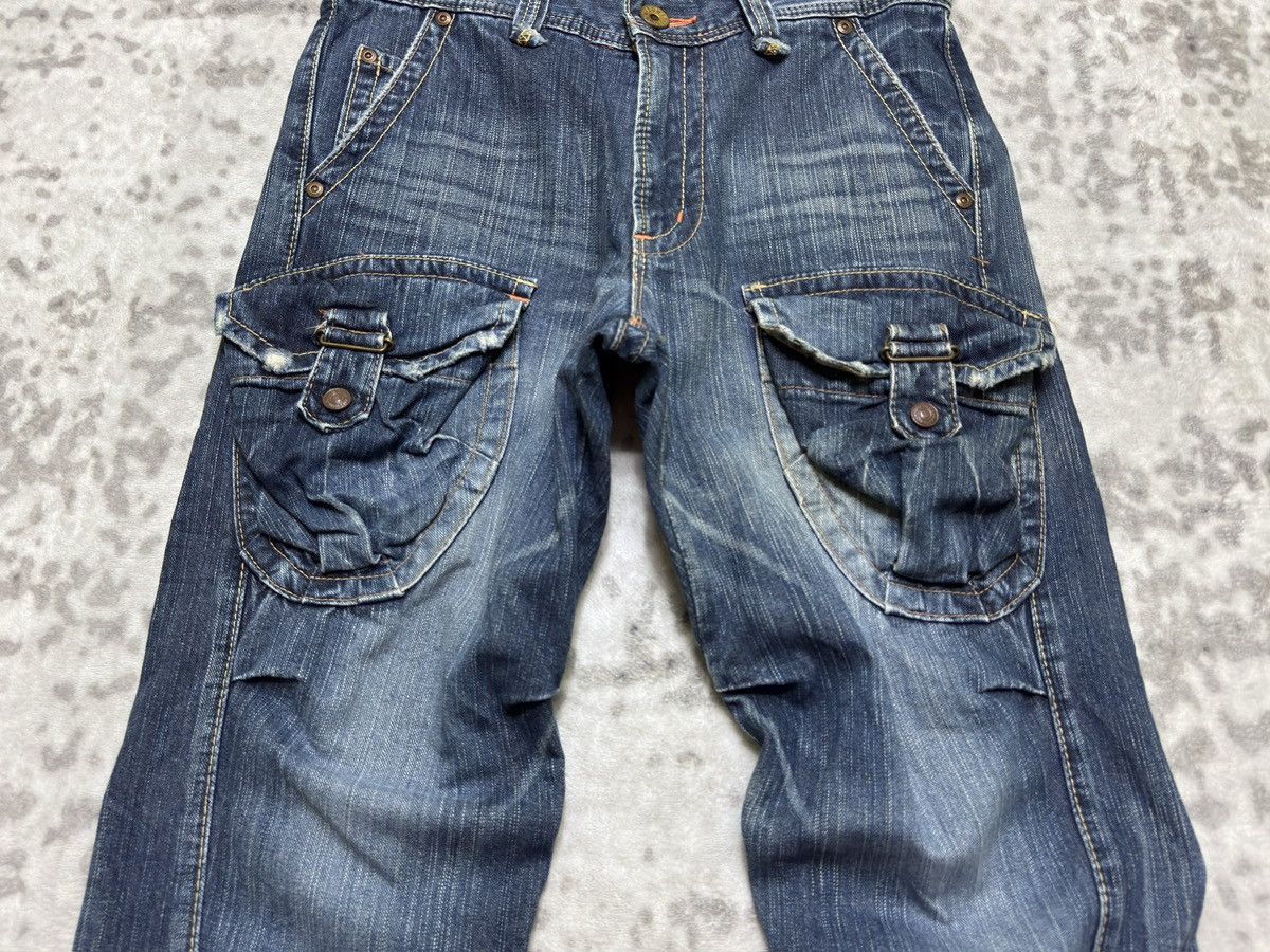 Edwin Edwin K5651 Cargo Pocket Straight Cut Distressed Denim Jeans Size US 31 - 7 Thumbnail