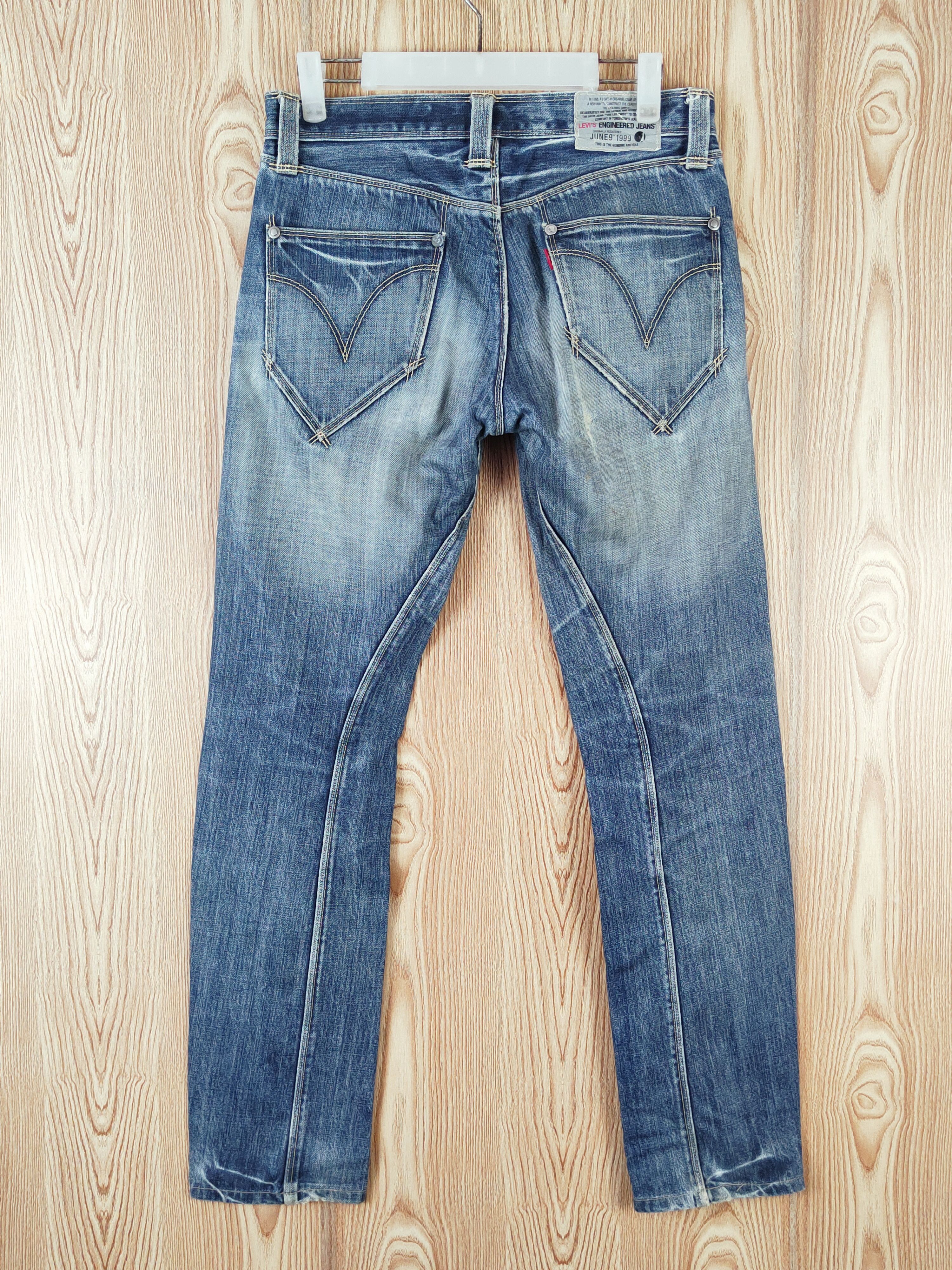 Levi's Levi's Dark Blue Distressed Ripped Jeans #W654 Size US 29 - 7 Thumbnail