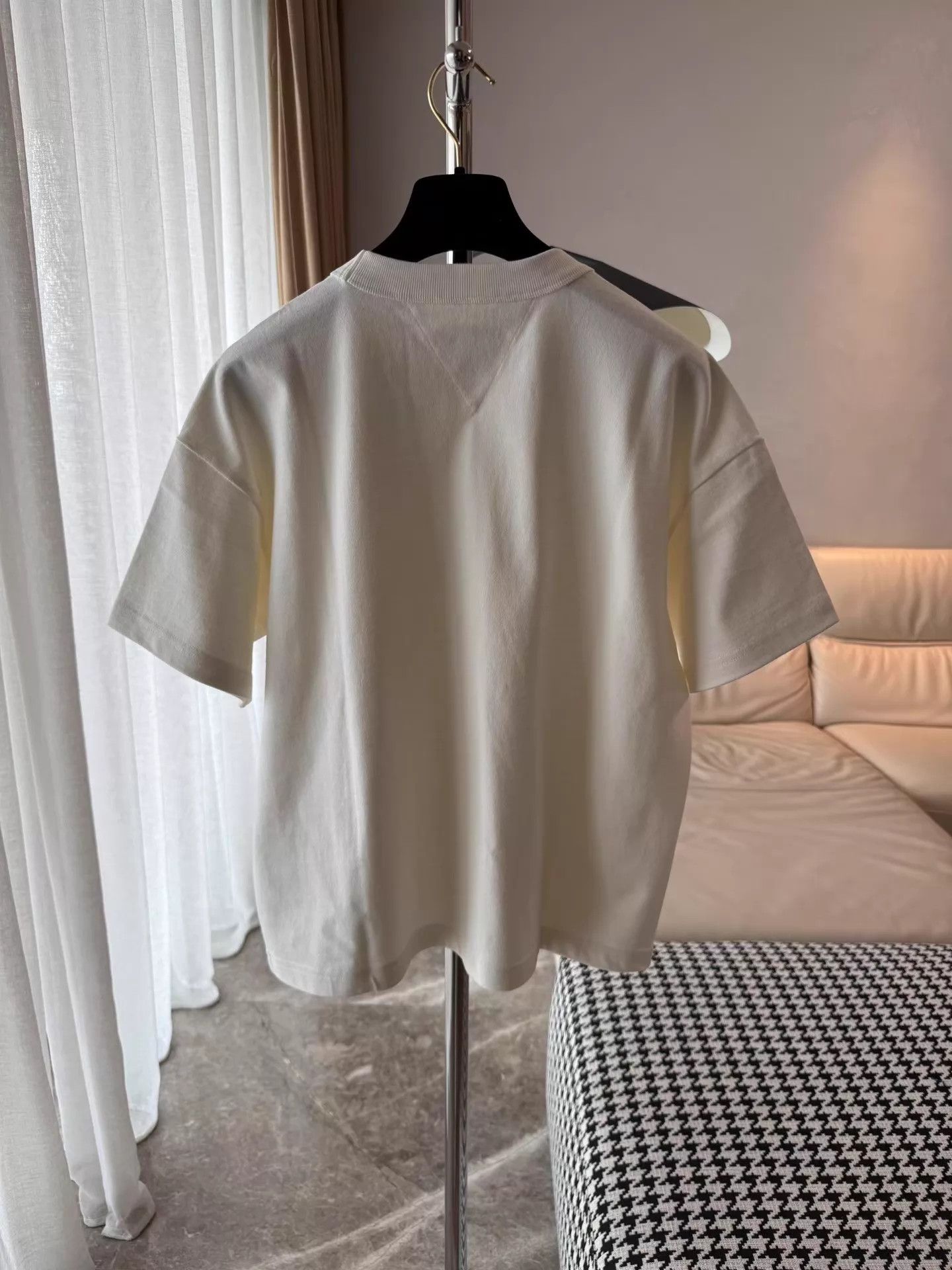 Bottega Veneta BV Classic Logo White Tee S New w/ Tags Stiff Thick Sale Size S / US 4 / IT 40 - 6 Thumbnail