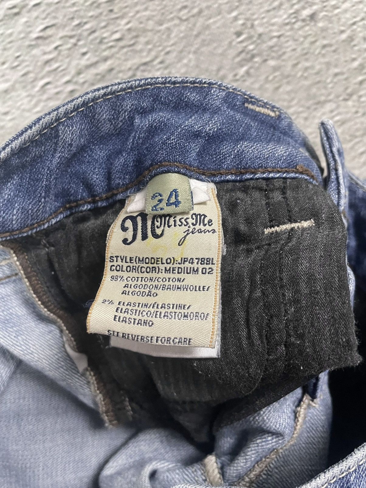 Miss Me Miss Me flared bootcut white stitching denim vintage y2k Size 24" / US 00 / IT 34 - 9 Thumbnail