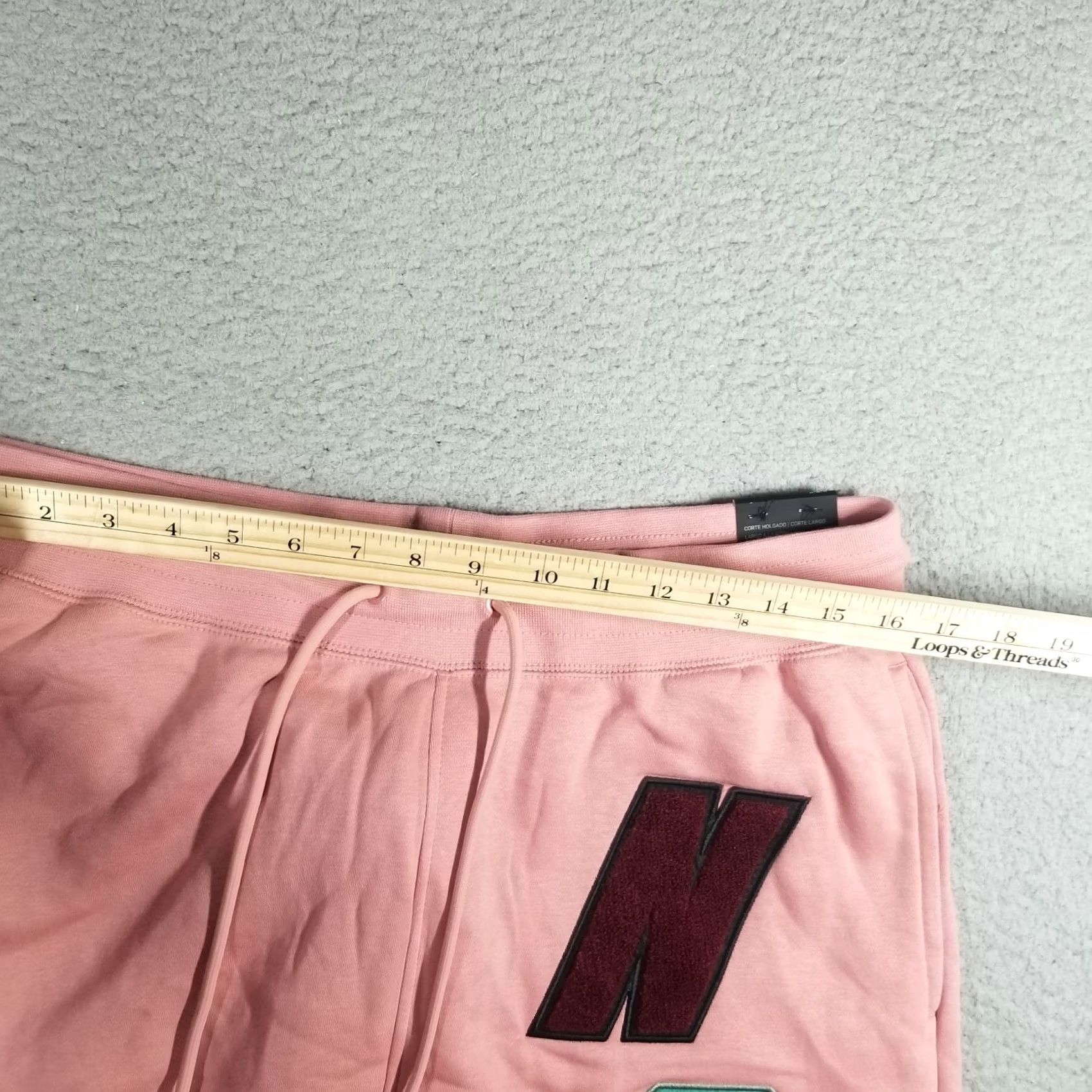 Nike Nike Shorts Mens M Pink Fleece Knee Length New Size US 31 - 4 Thumbnail