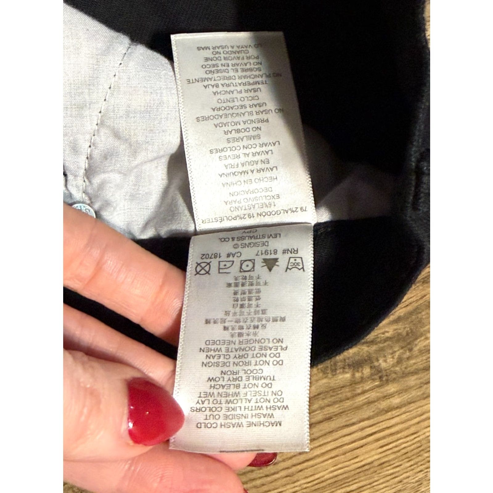 Levi's VINTAGE Levi's 502 Jeans Women's Size 14 Black Taper Low Rise Regular 5-Pocket Mens Womens Girls? Size 36" / US 14 / IT 50 - 6 Thumbnail