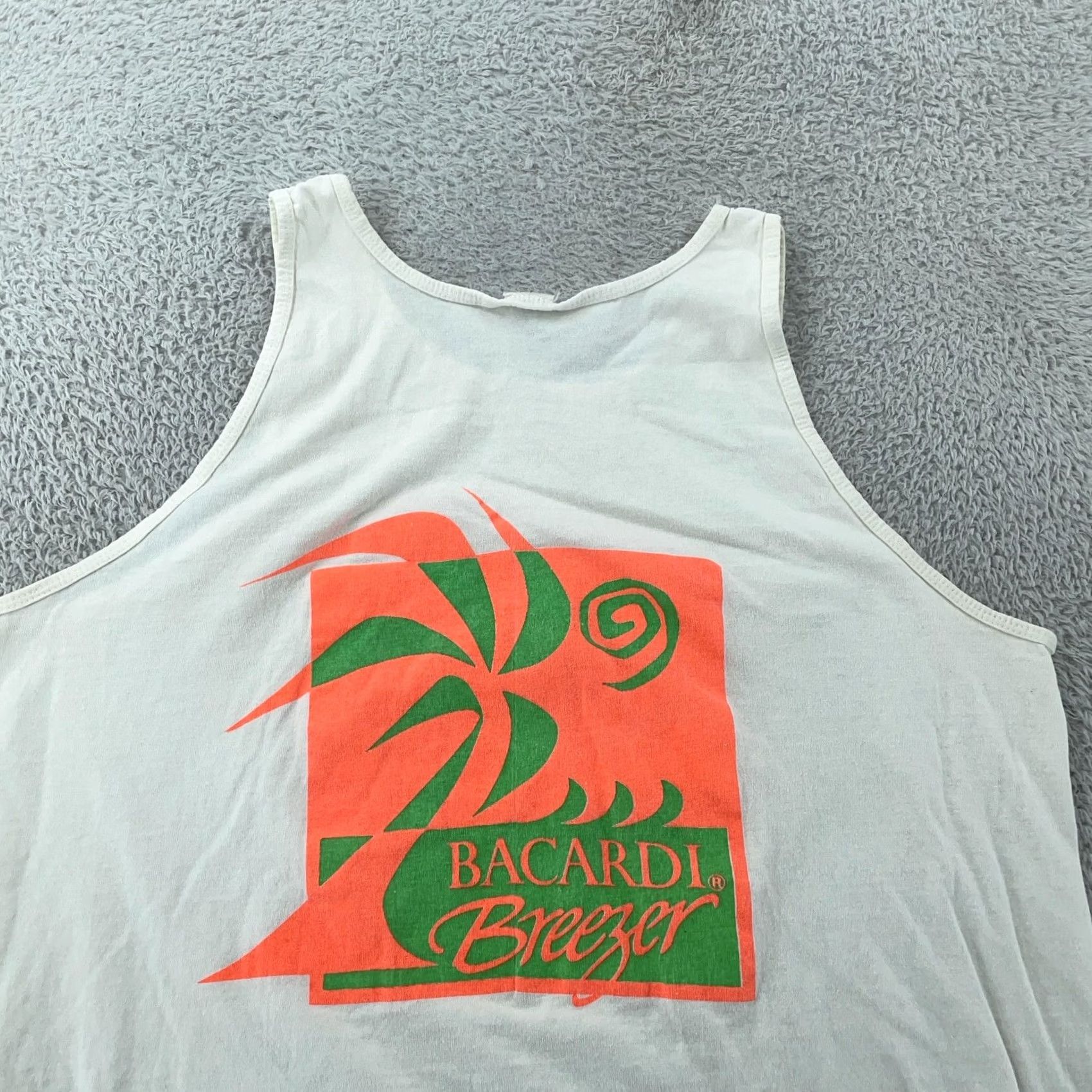 Vintage VINTAGE Belton 90s Bacardi Breezer Promo Tank Top Shirt Mens L White USA Graphic Print Sleeveless Round Neck Breathing Easy Care Cotton 100% Size US L / EU 52-54 / 3 - 4 Thumbnail