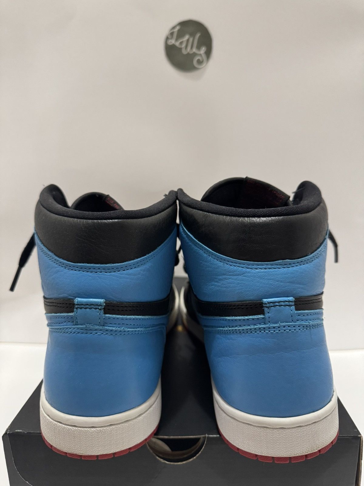 Jordan Brand × Nike Wmns Jordan 1 High ‘NC to Chi’ Size US 10.5 / EU 43-44 - 5 Thumbnail