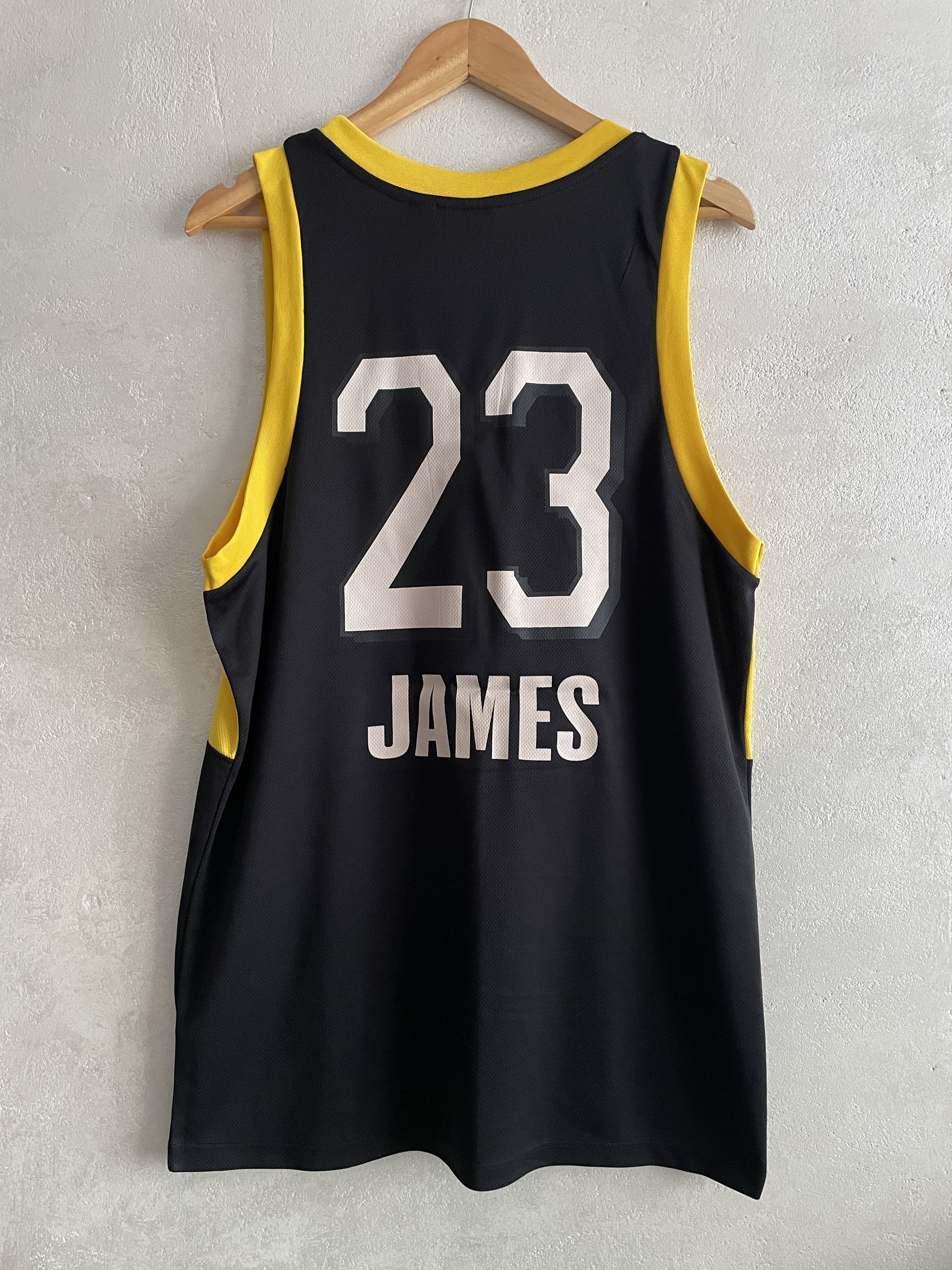 Primark NBA Los Angeles Lakers Lebron James Basketball Jersey Size US L / EU 52-54 / 3 - 2 Thumbnail