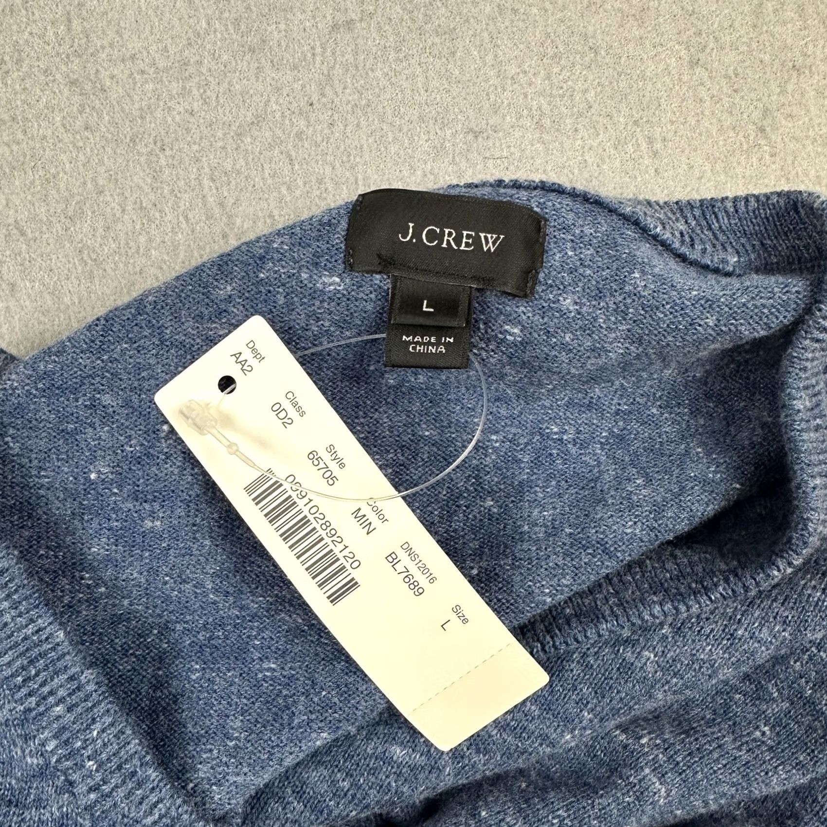 J.Crew J.CREW Sweater Men L Blue Solid Classic Long Sleeve V-Neck Pullover Knit Size US L / EU 52-54 / 3 - 7 Thumbnail
