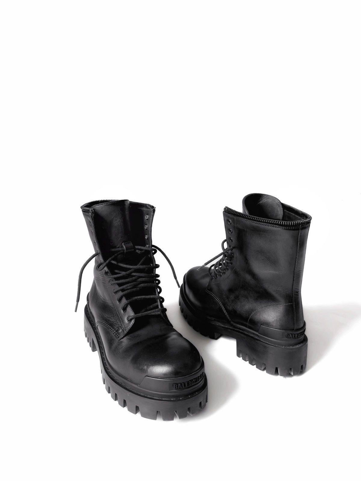 Balenciaga Balenciaga strike zip boots Size US 8 / EU 41 - 8 Thumbnail