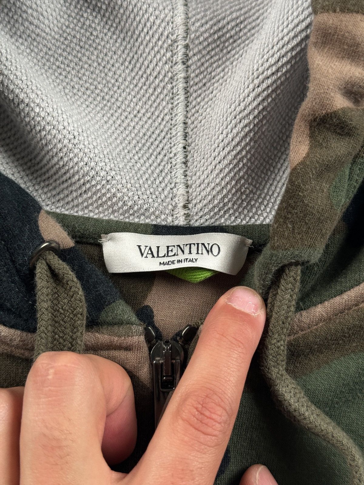 Valentino Valentino Camo Zip Up Hoodie Size US S / EU 44-46 / 1 - 9 Thumbnail