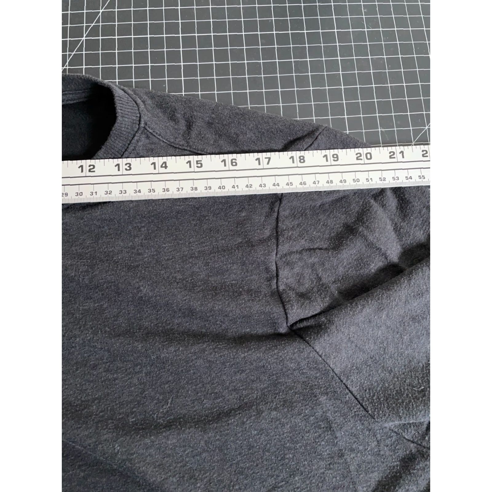 Marine Layer Marine Layer Henley Pullover Shirt Men Large Charcoal Gray Lightweight Rayon Cotton Blend - Preppy Vintage? No, not vintage. Size US L / EU 52-54 / 3 - 7 Thumbnail