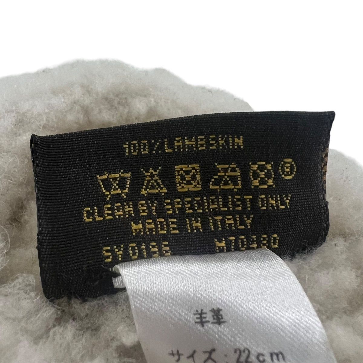 Louis Vuitton Louis Vuitton Monogram Shearling Mouton Gloves Size ONE SIZE - 5 Thumbnail