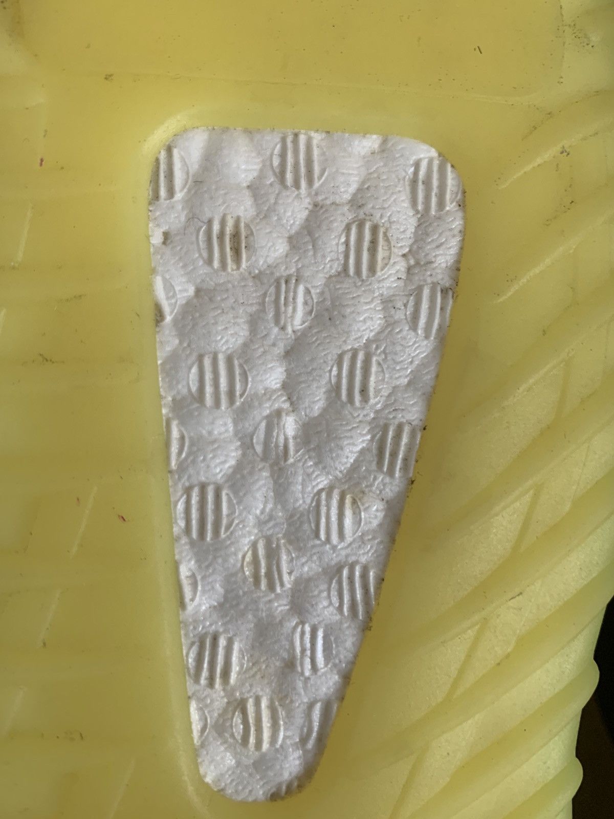 Adidas Adidas Yeezy Boost 350 V2 GID 'Glow' sz. 9 Size US 9 / EU 42 - 5 Thumbnail