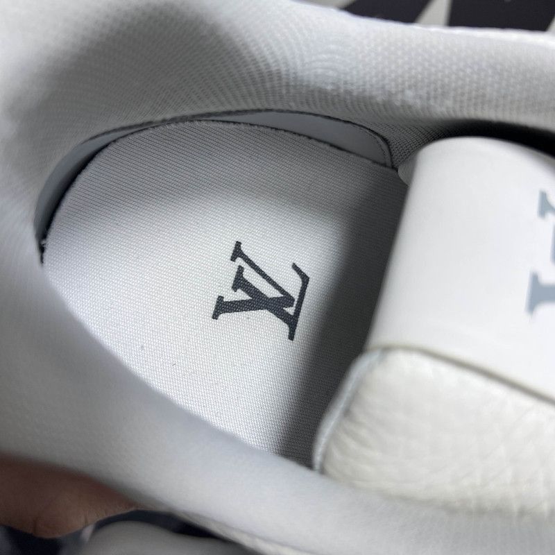 Louis Vuitton Louis Vuitton Trainer Low Top Fashion Sneakers - Size US 10.5 / EU 43-44 - 7 Thumbnail