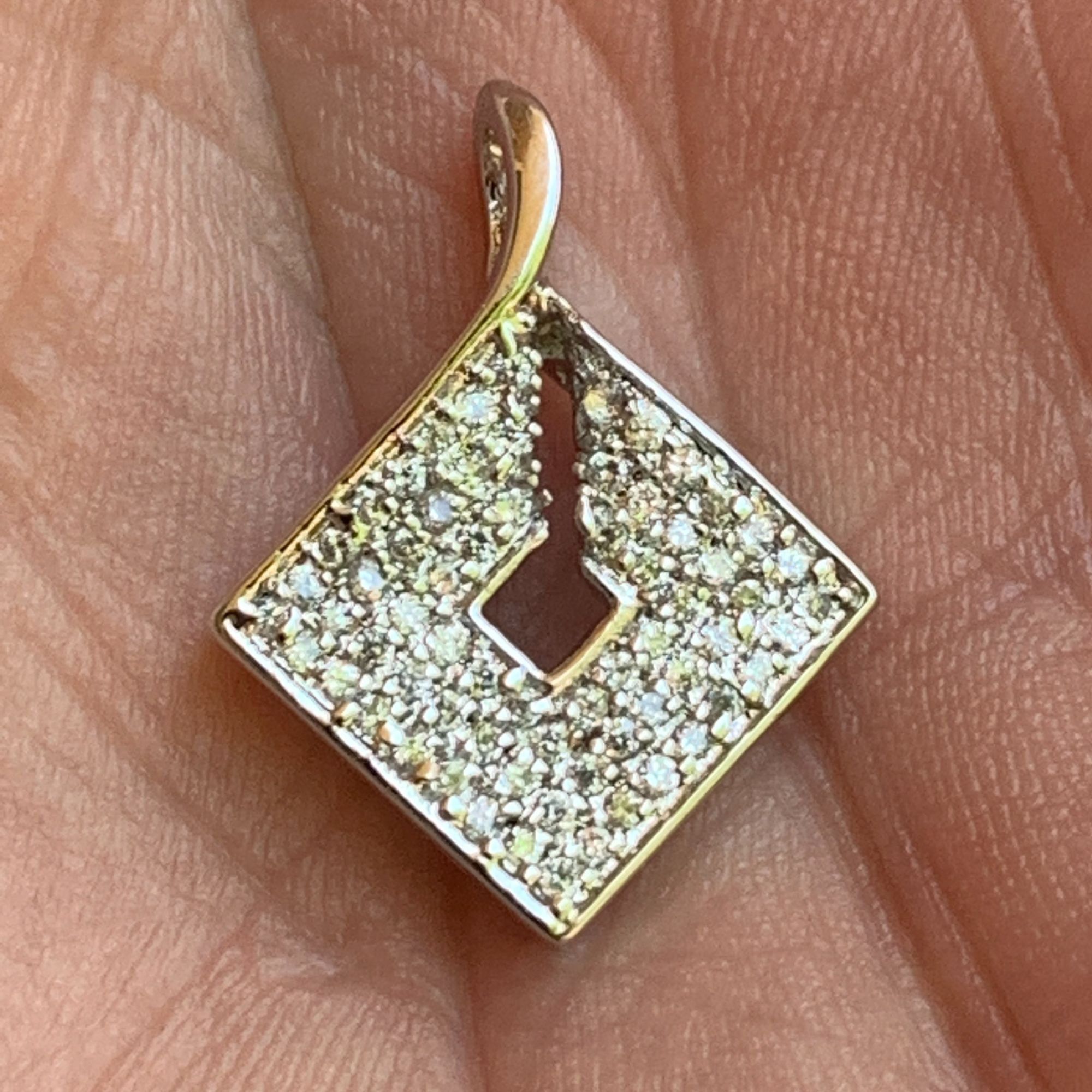 Other Square Shaped Silver Tone Cubic Zirconia Pendant Size ONE SIZE - 6 Thumbnail