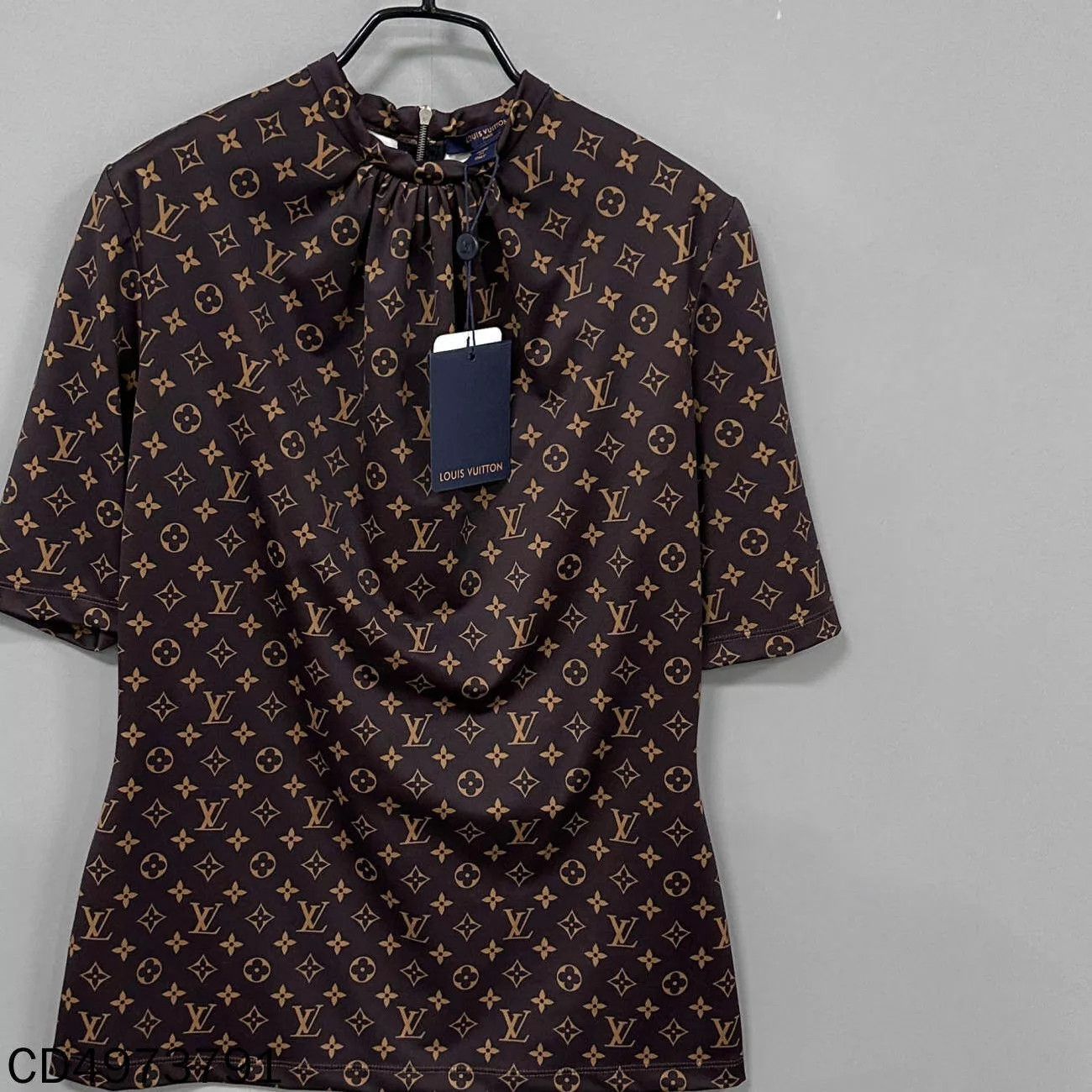 Louis Vuitton LV Slim Fit All Over Print Short Sleeve T-Shirt M Size M / US 6-8 / IT 42-44 - 2 Thumbnail