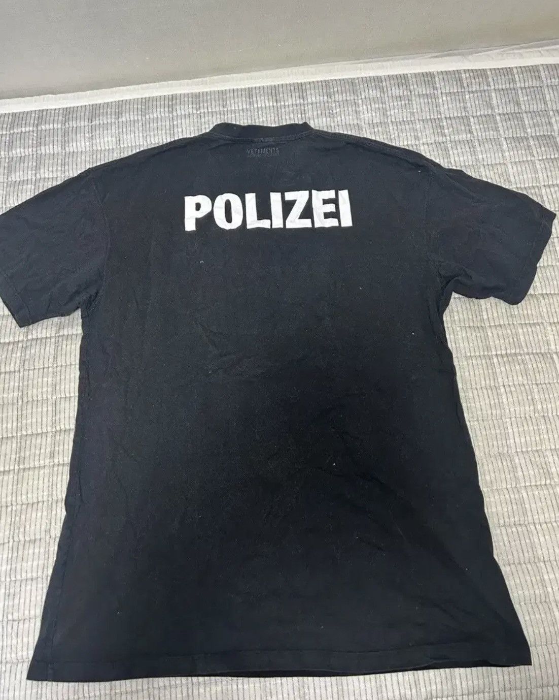 Vetements Vetements Polizei T-Shirts Size US XL / EU 56 / 4 - 1 Thumbnail