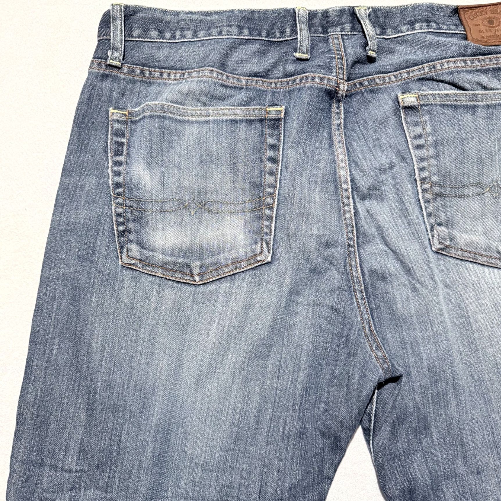 Lucky Brand Lucky Brand Jeans Men 38X30 Blue Denim Straight 5-Pocket Distressed Zip Fly Classic 329 Size US 38 / EU 54 - 7 Thumbnail