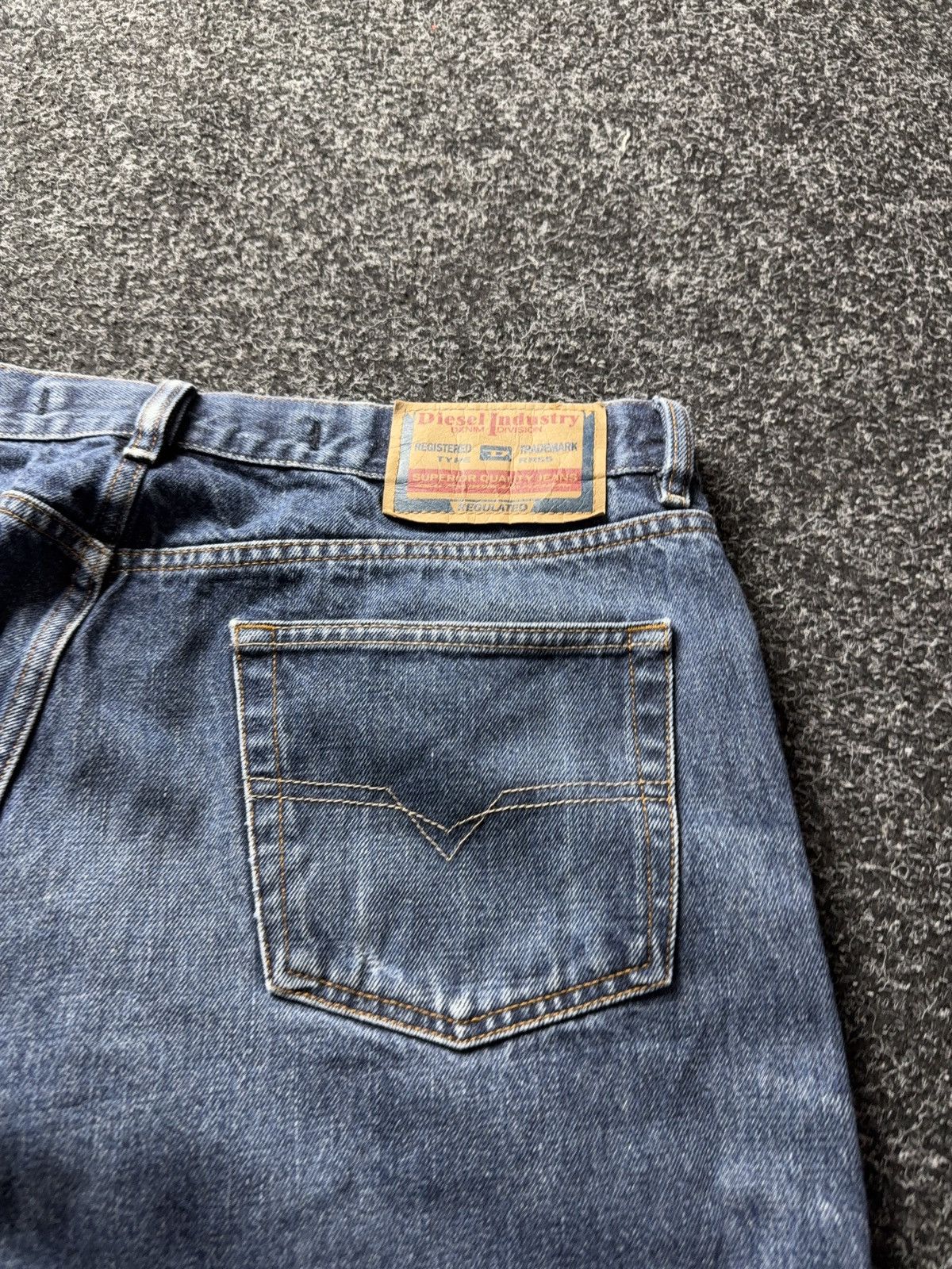 Diesel Luxury 90s Y2K Diesel Industry Made in Italy Straight Jeans Size US 36 / EU 52 - 18 Thumbnail