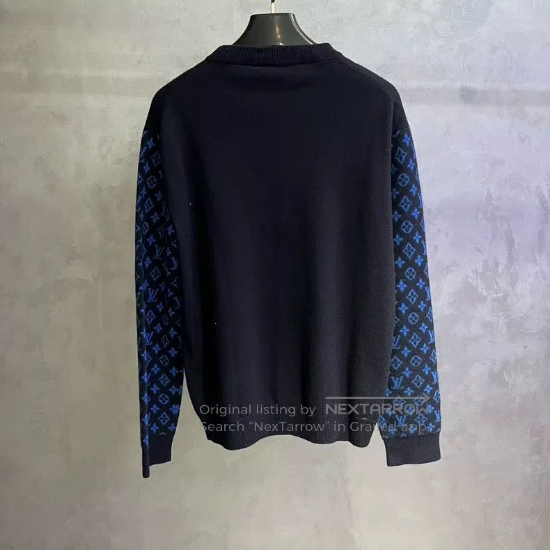 Louis Vuitton Louis Vuitton Contrasting sweater with dark blue full Logo Size US M / EU 48-50 / 2 - 5 Thumbnail