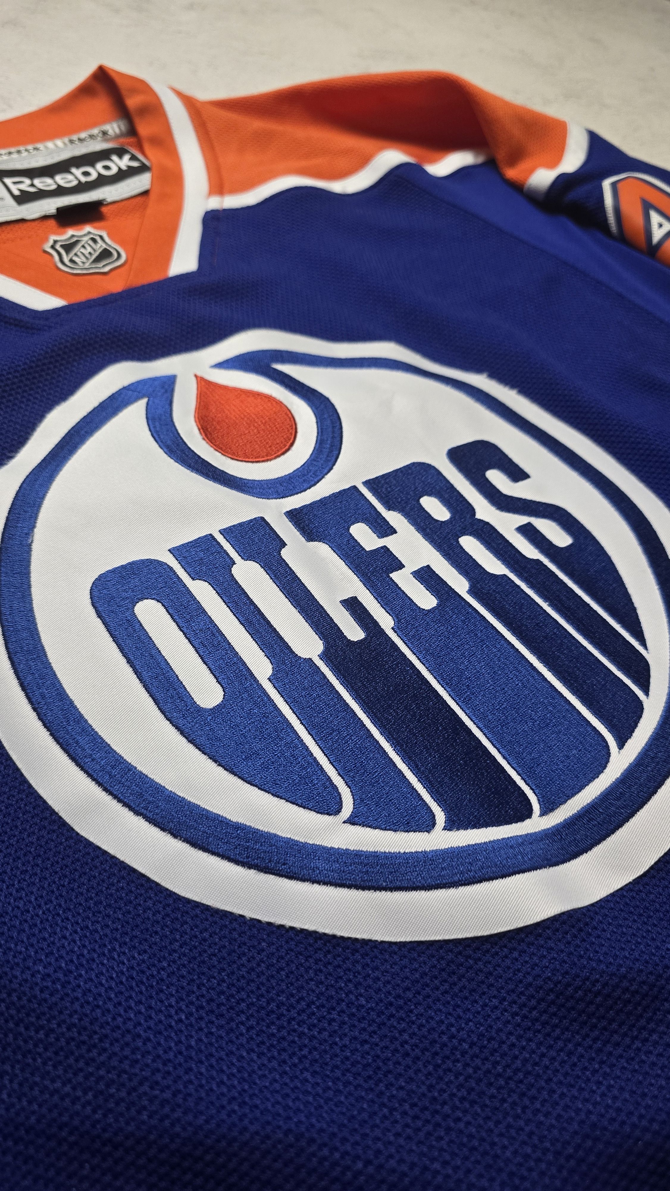 Reebok Reebok Edmonton Oilers Taylor Hall #4 NHL Hovkey Jersey Size US S / EU 44-46 / 1 - 18 Thumbnail