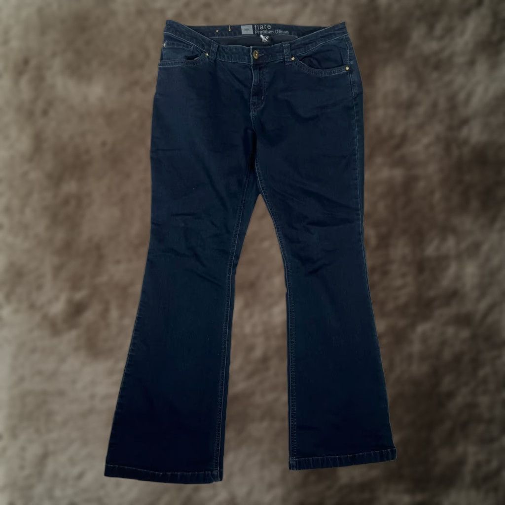 Mossimo Mossimo Jeans Womens 14 Dark Wash Mid Rise Flare Denim Pants 5-Pocket Stretch Size 36" / US 14 / IT 50 - 1 Thumbnail