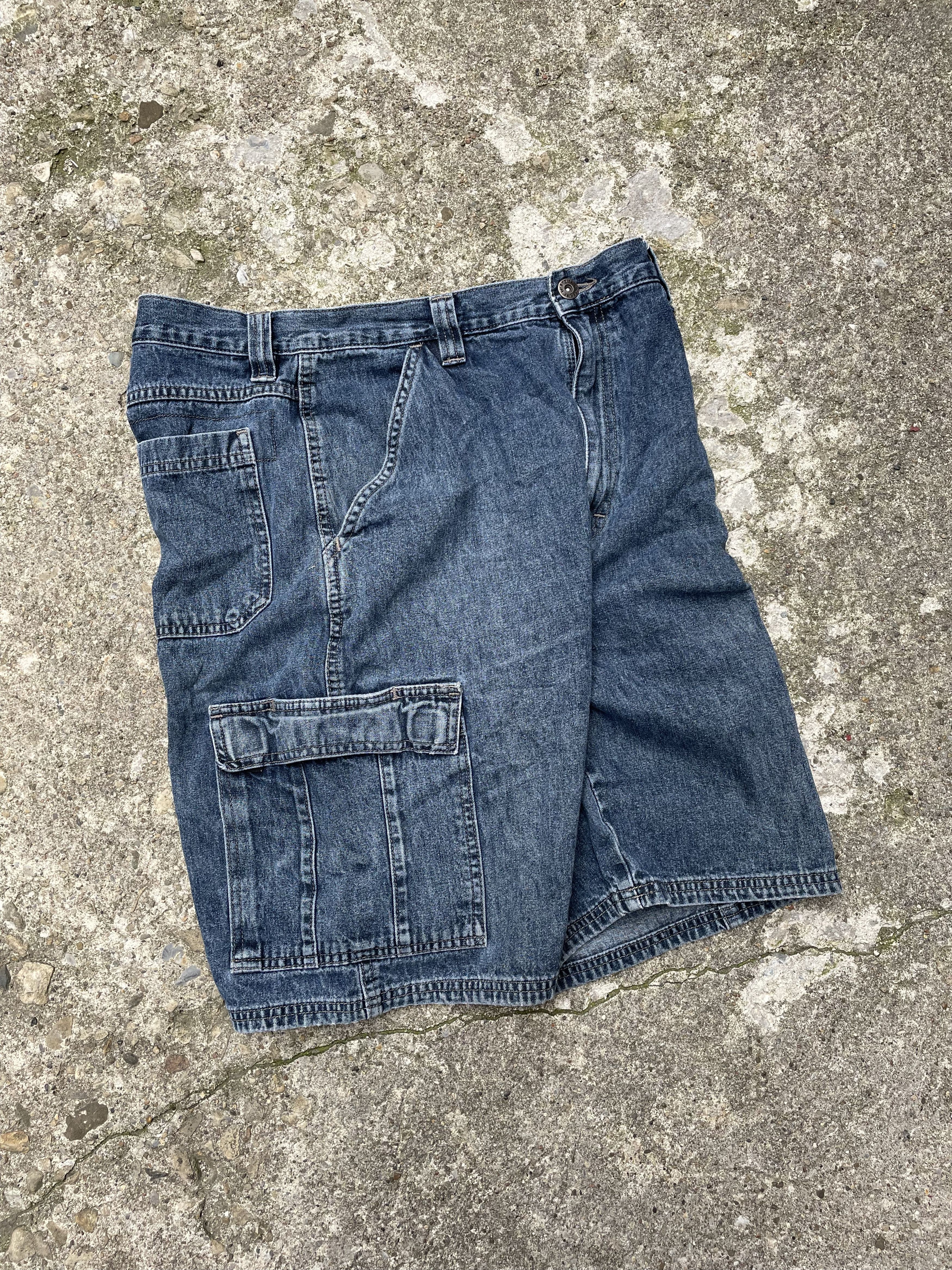 Vintage 2000's Wrangler Denim Jean Cargo Shorts Size US 32 / EU 48 - 3 Thumbnail