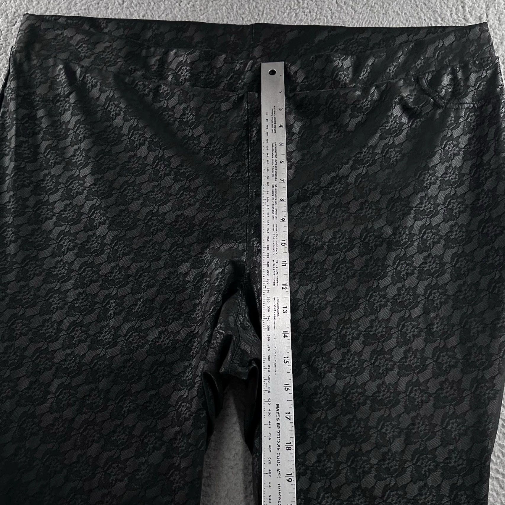 Torrid Torrid Leggings Black 5X Ankle Lace Floral Polyester Blend Womens Plus Pants Size 40" / US 18 - 6 Thumbnail