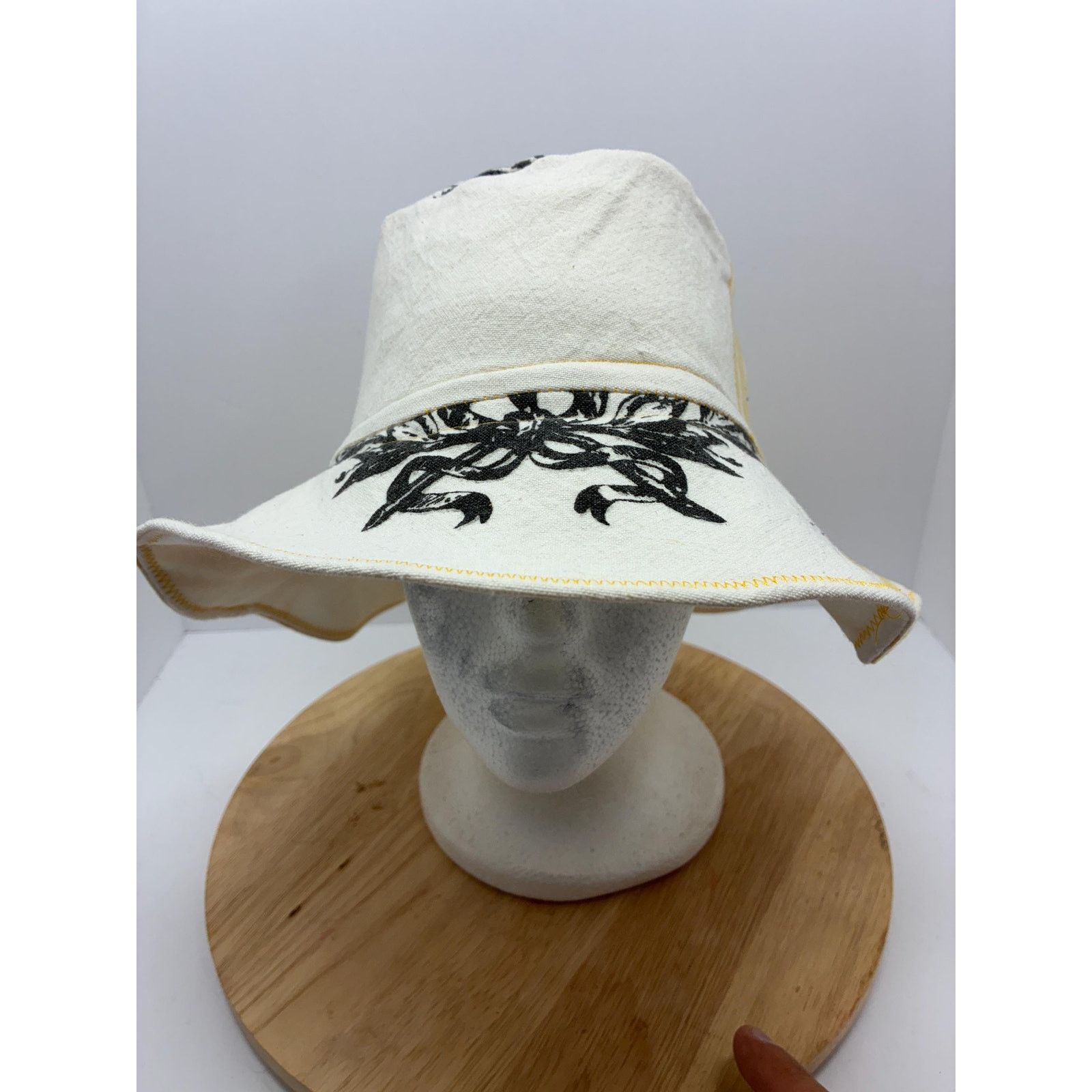 Other Upcycled Cotton Bucket Hat – Bee & Botanical Print Size ONE SIZE - 9 Thumbnail