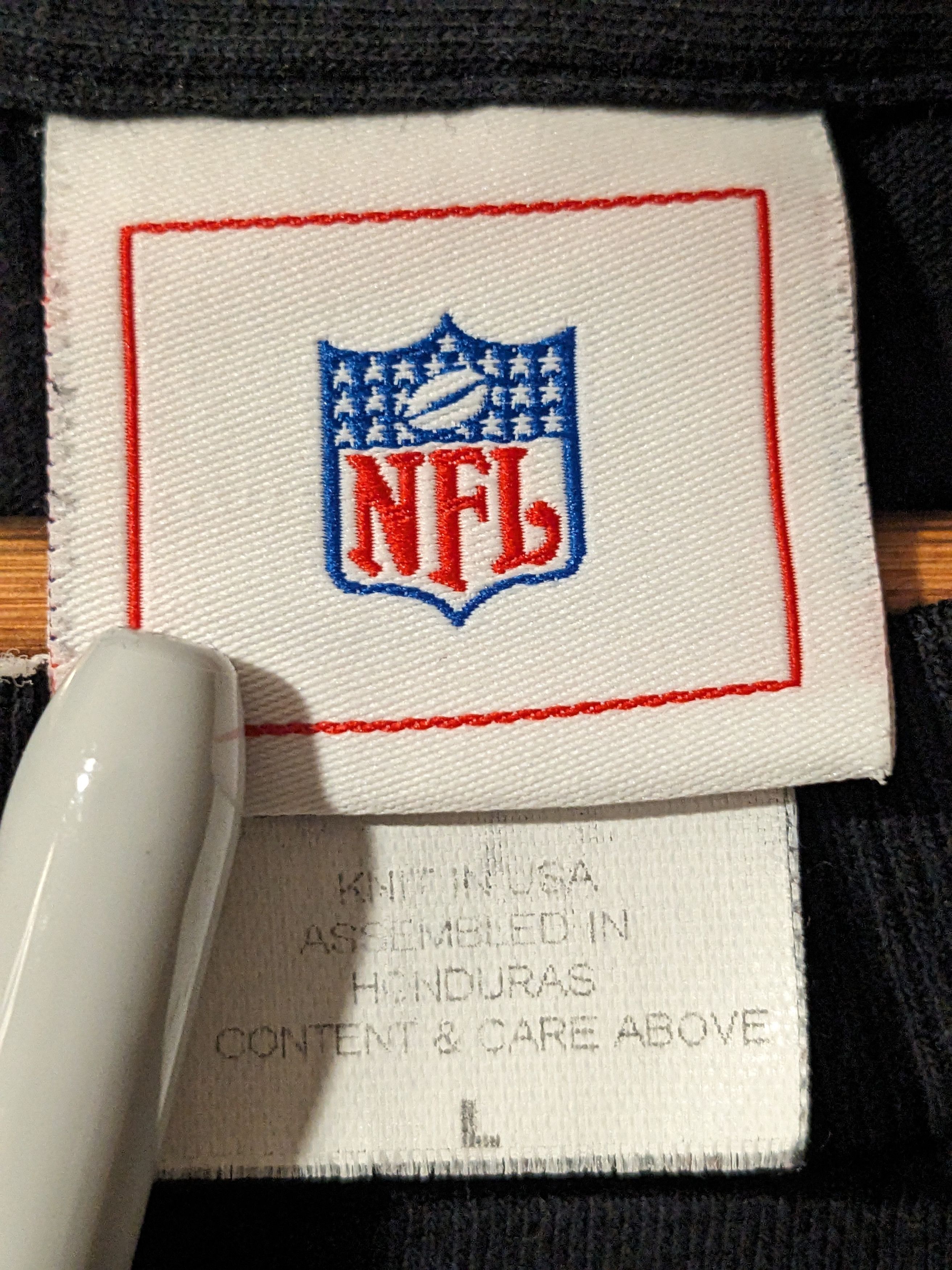 NFL × Vintage Vintage 90s New England Patriots NFL Football Helmet T-Shirt Size US L / EU 52-54 / 3 - 3 Thumbnail