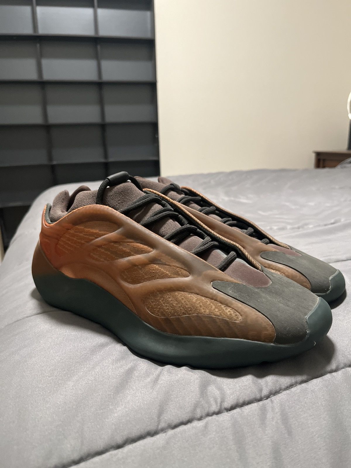 Yeezy Adidas Yeezy 700 V3 Copper Fade Size US 12.5 / EU 45-46 - 1 Thumbnail