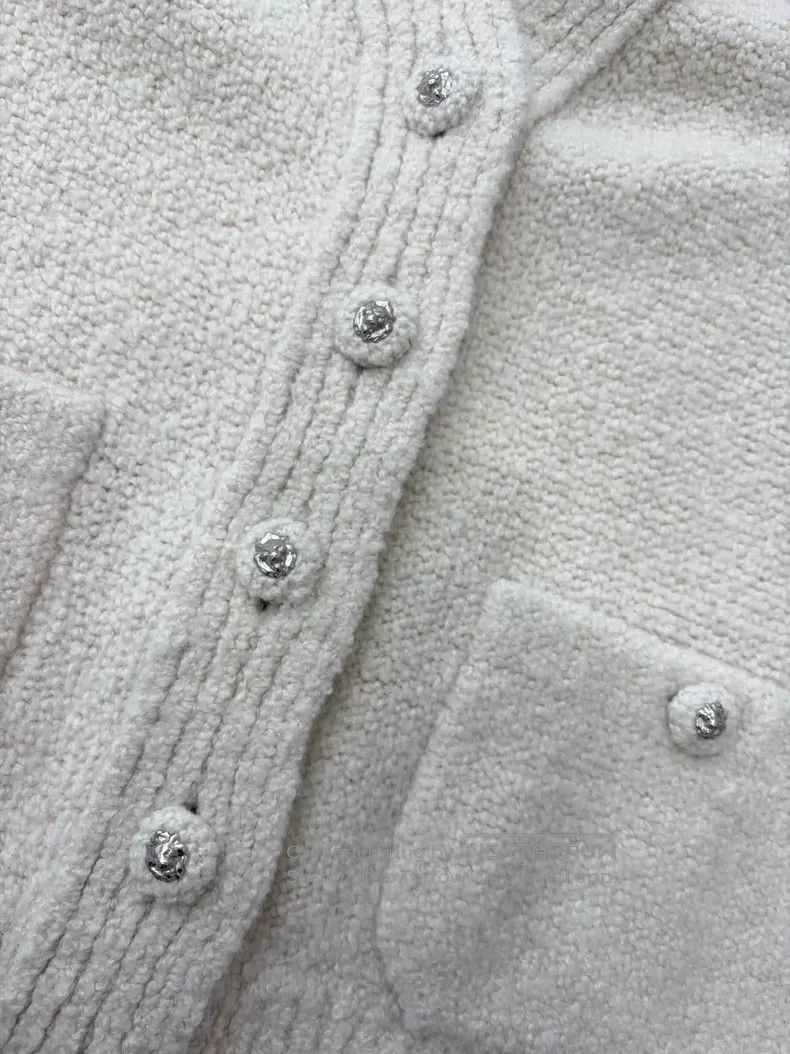Chanel Chanel White lotus leaf sleeve cashmere cardigan jacket Size XS / US 0-2 / IT 36-38 - 3 Thumbnail
