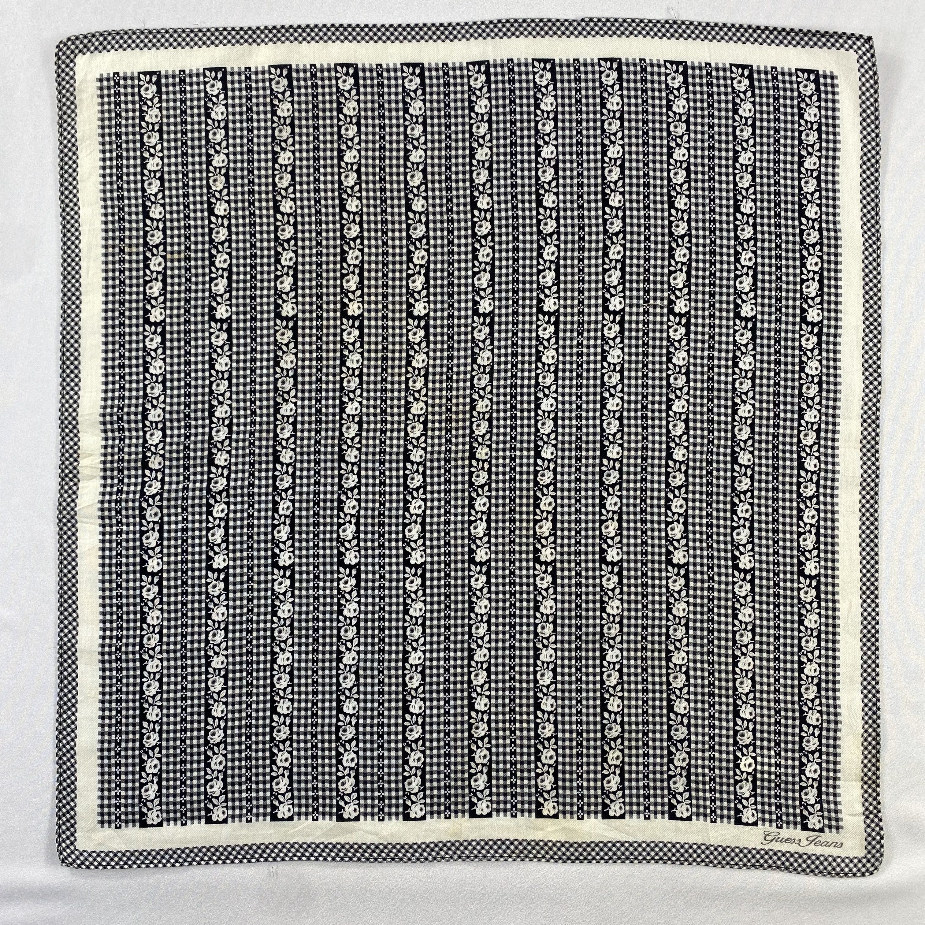 Guess × Vintage Guess Jeans Bandana/ Handkerchief / Neckerchief-P870 Size ONE SIZE - 1 Thumbnail