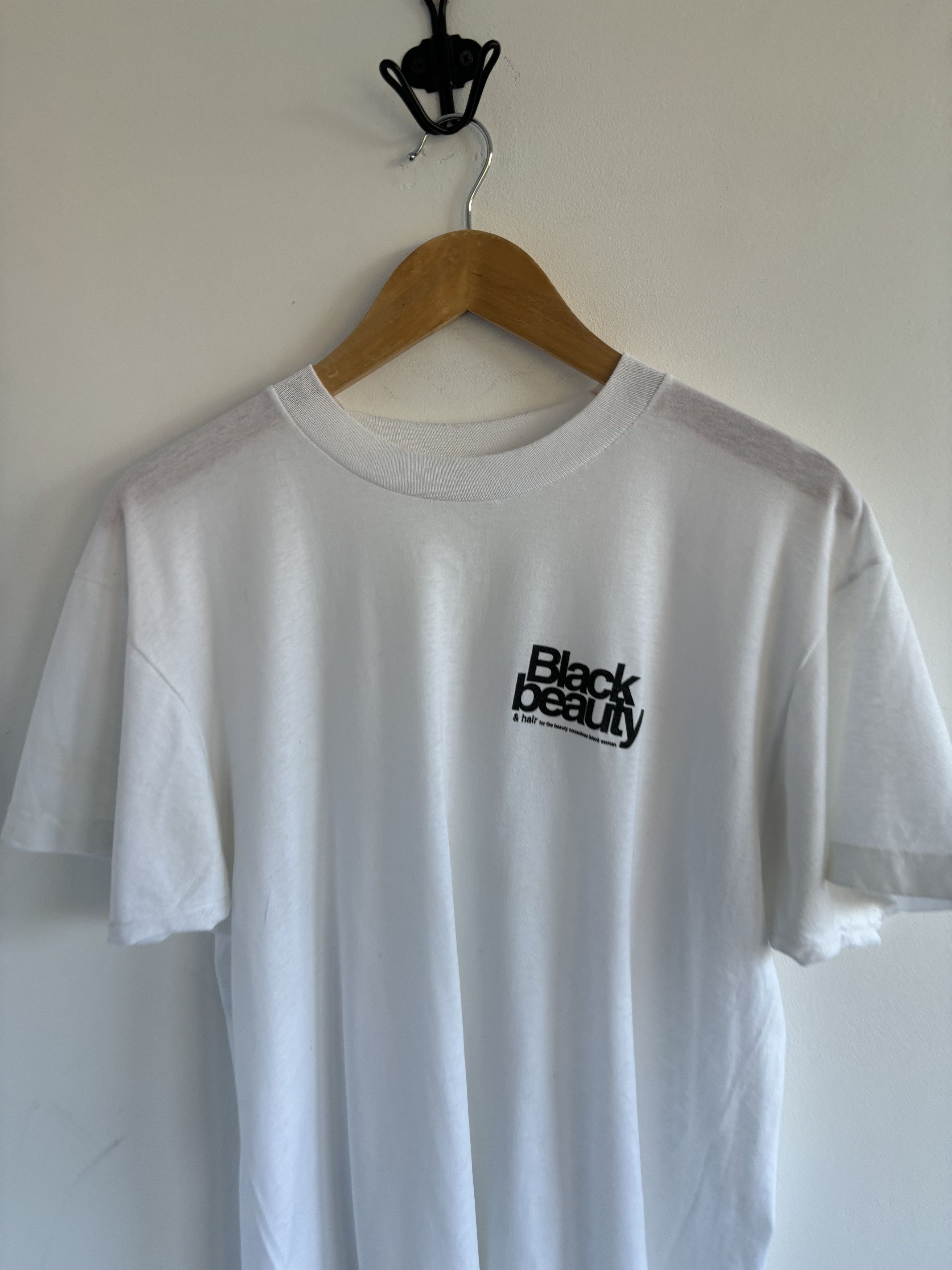 Vintage Vintage Black Beauty Magazine Merch Singlestitch Tee Size US L / EU 52-54 / 3 - 2 Thumbnail