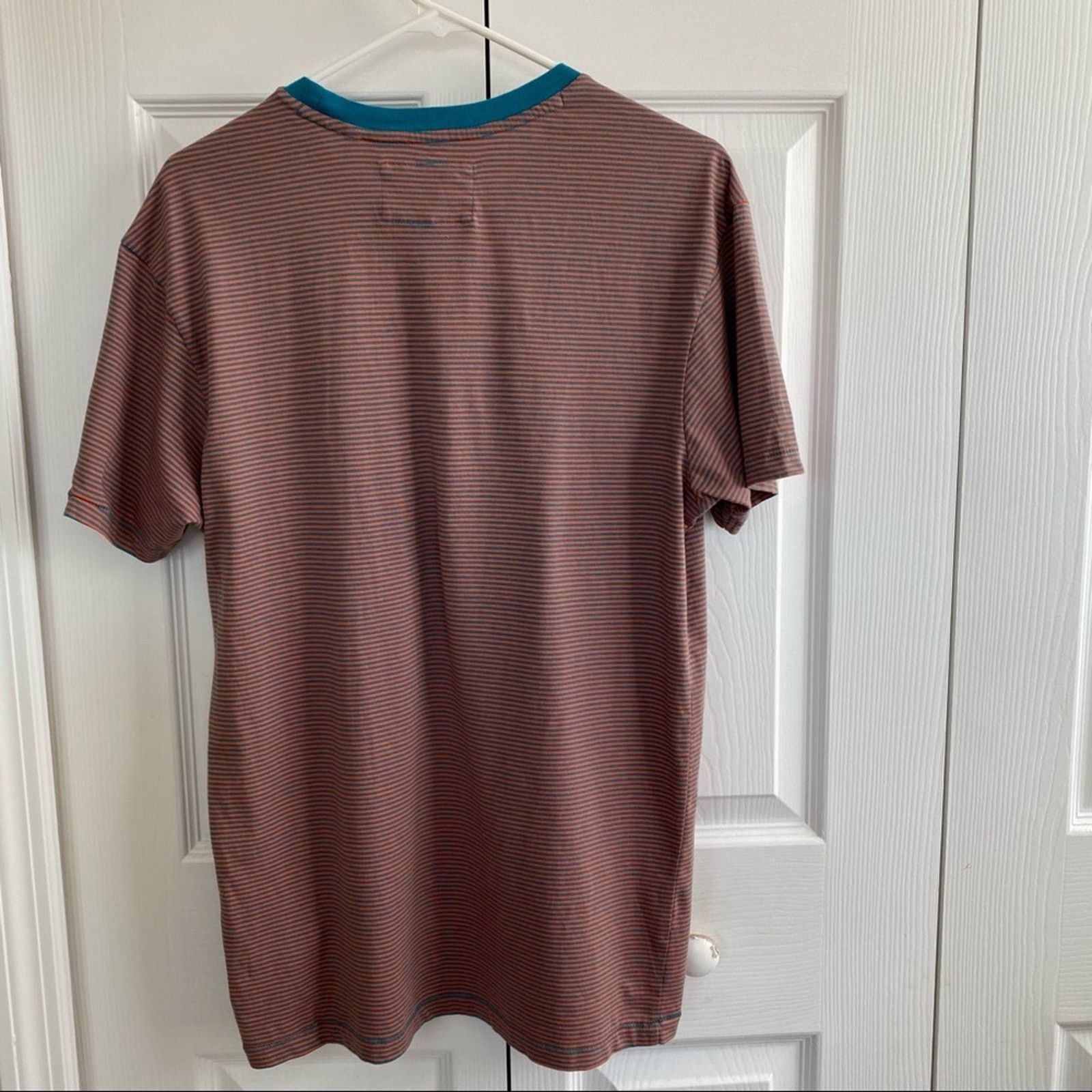 Guess Guess Short-sleeve crewneck tee size M Size US M / EU 48-50 / 2 - 6 Thumbnail