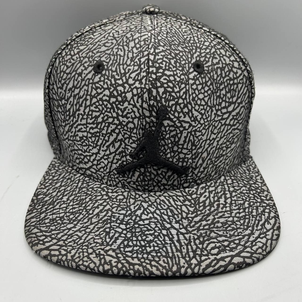 Jordan Brand Air Jordan Hat Men Cement Elephant Jumpman Snap Back Cap Size ONE SIZE - 1 Thumbnail