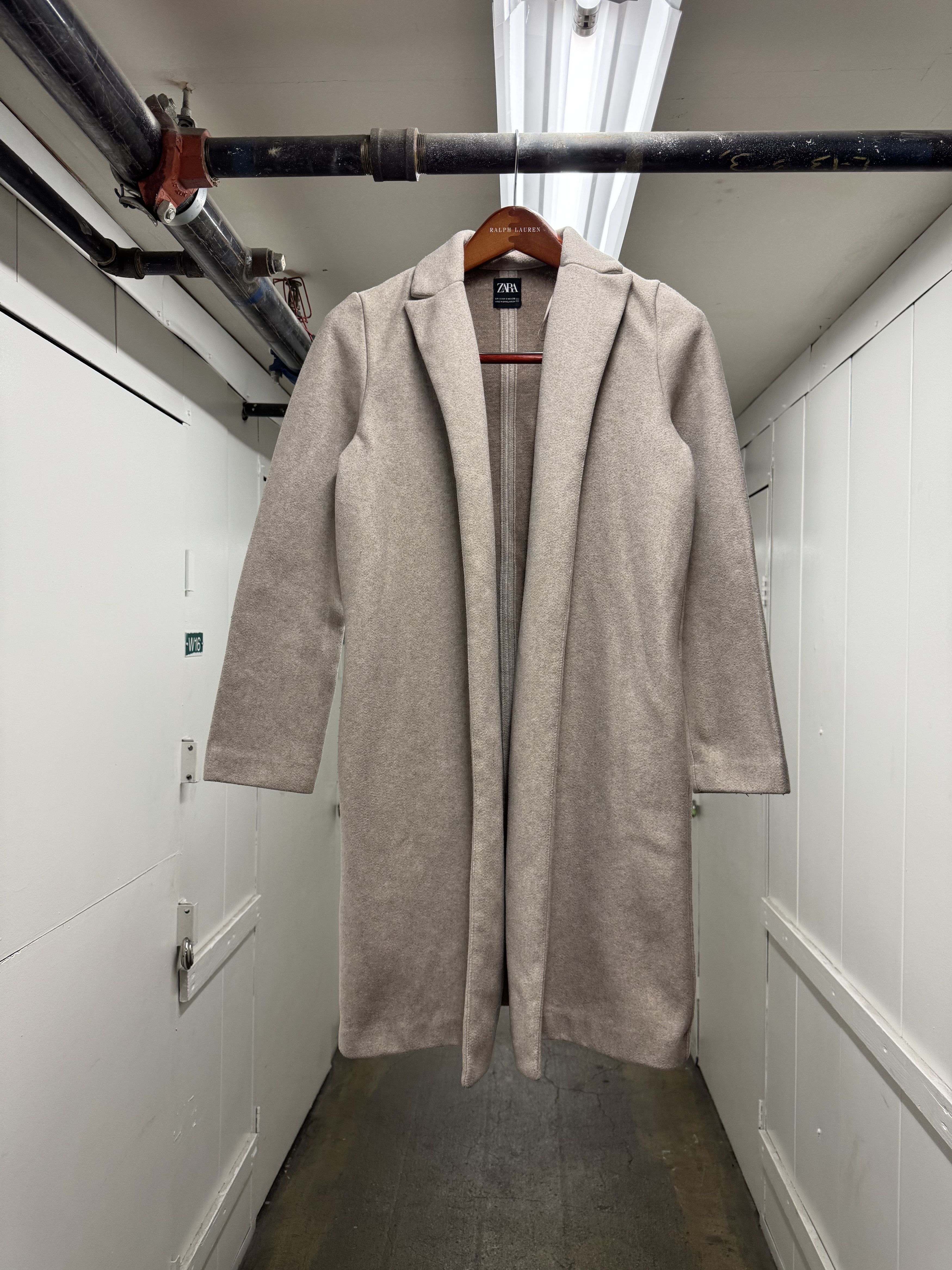 Zara ZARA Slim Fit Oatmeal Knee Length Notch Lapel Warm Coat Size S / US 4 / IT 40 - 1 Thumbnail