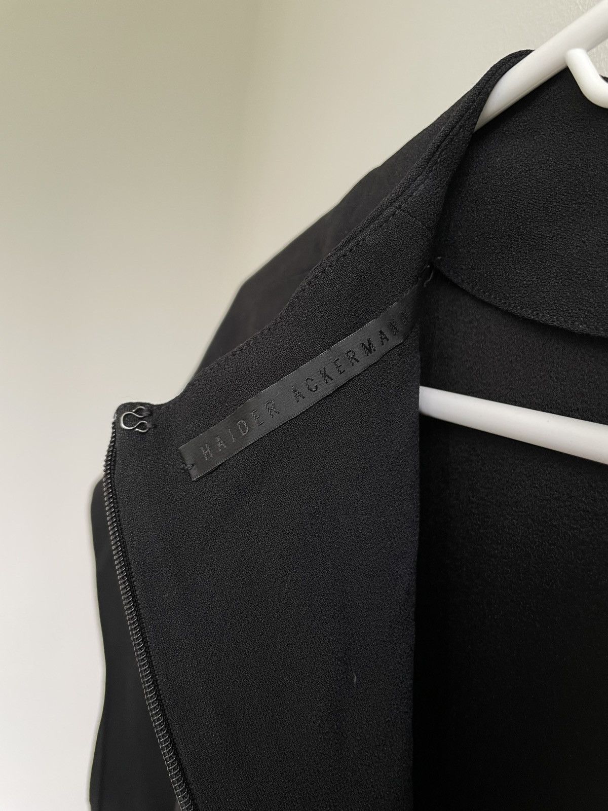Haider Ackermann Haider Ackermann Blouse Sleeveless Top Vest Size XS / US 0-2 / IT 36-38 - 11 Thumbnail