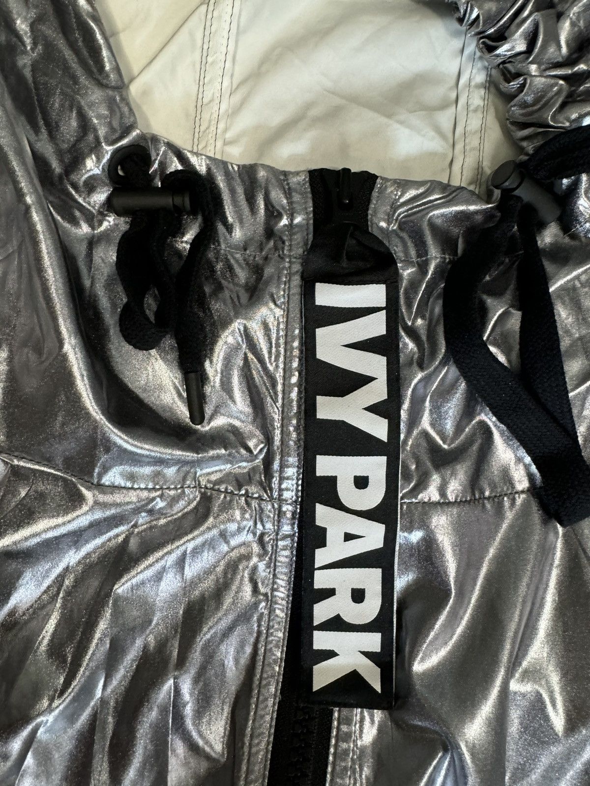 Ivy Park Metallic Silver Long Length Zipper Hooded Jacket Size M / US 6-8 / IT 42-44 - 4 Thumbnail