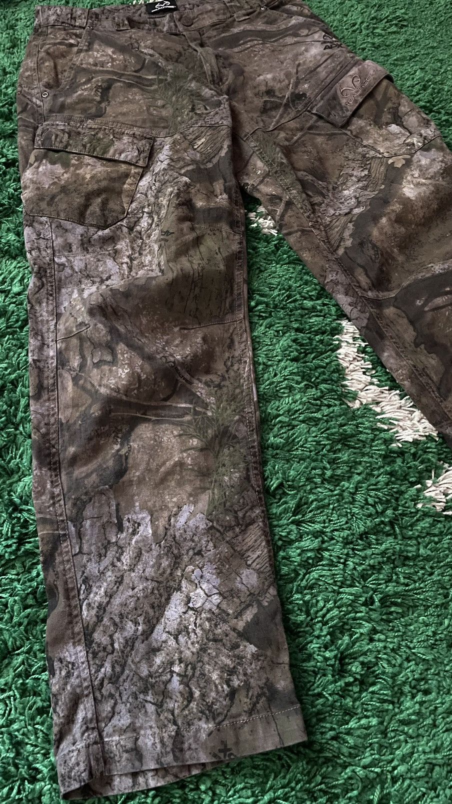 Realtree Camo hunting cargo pants baggy real tree woodland Size US 32 / EU 48 - 2 Thumbnail