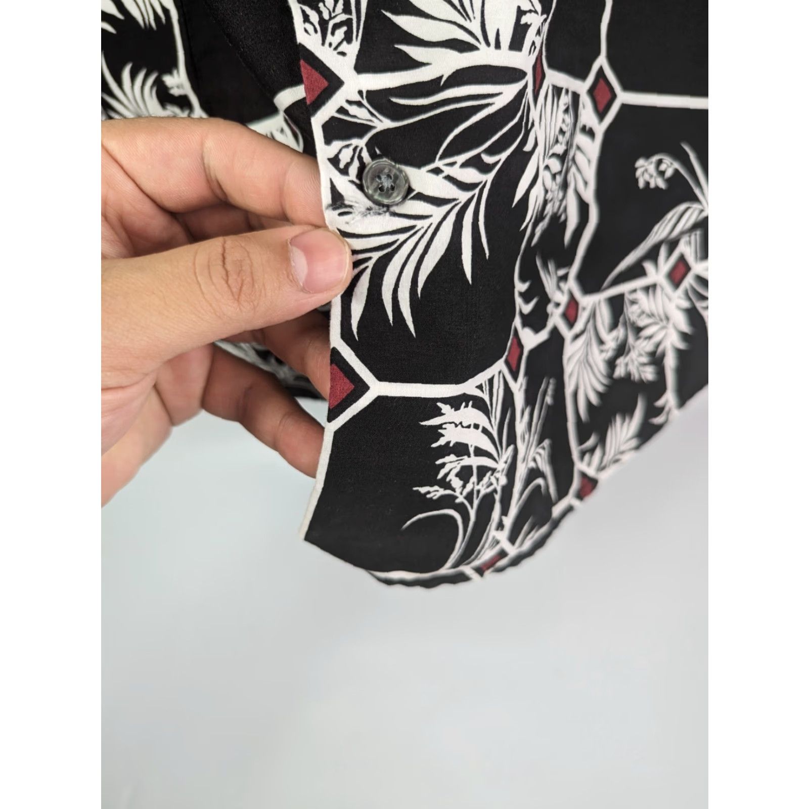 Vintage De-Niko Shirt Men's XL Black Floral Palms Abstract Long Sleeve Button Up Size US XL / EU 56 / 4 - 2 Thumbnail