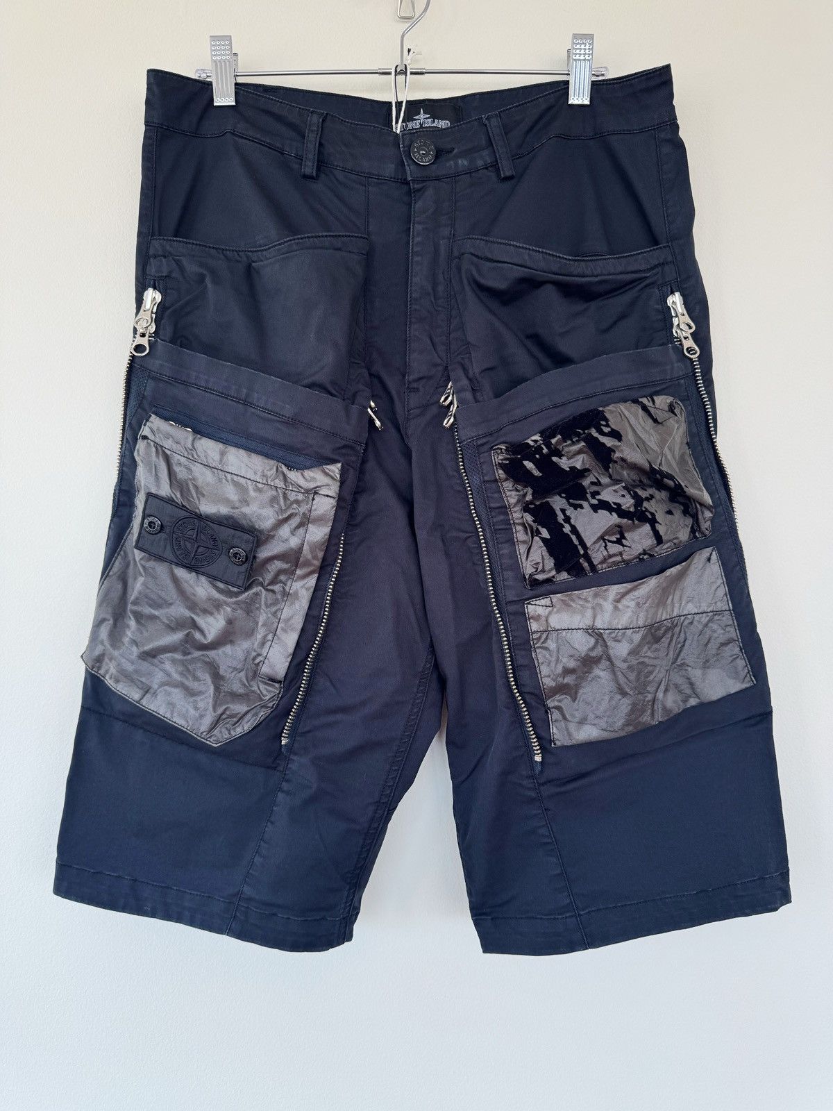 Stone Island Shadow Project Convert Shorts Size US 32 / EU 48 - 1 Thumbnail