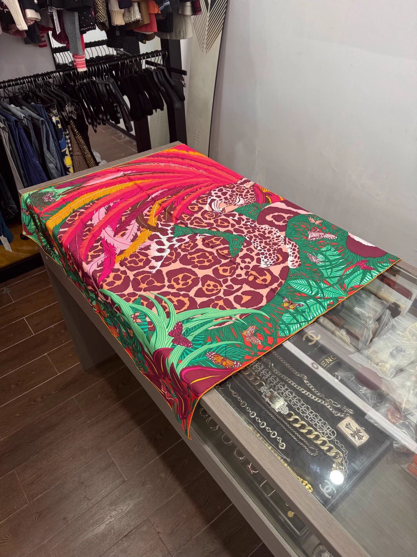 Hermes Hermes Crest Jaguar Pink Silk Scarf Size ONE SIZE - 1 Thumbnail