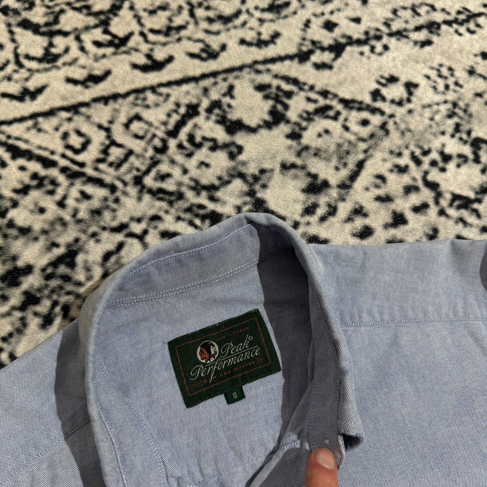 Peak Performance Vintage Peak Performance Unisex Powder Cotton Shirt Size S Size US S / EU 44-46 / 1 - 9 Thumbnail